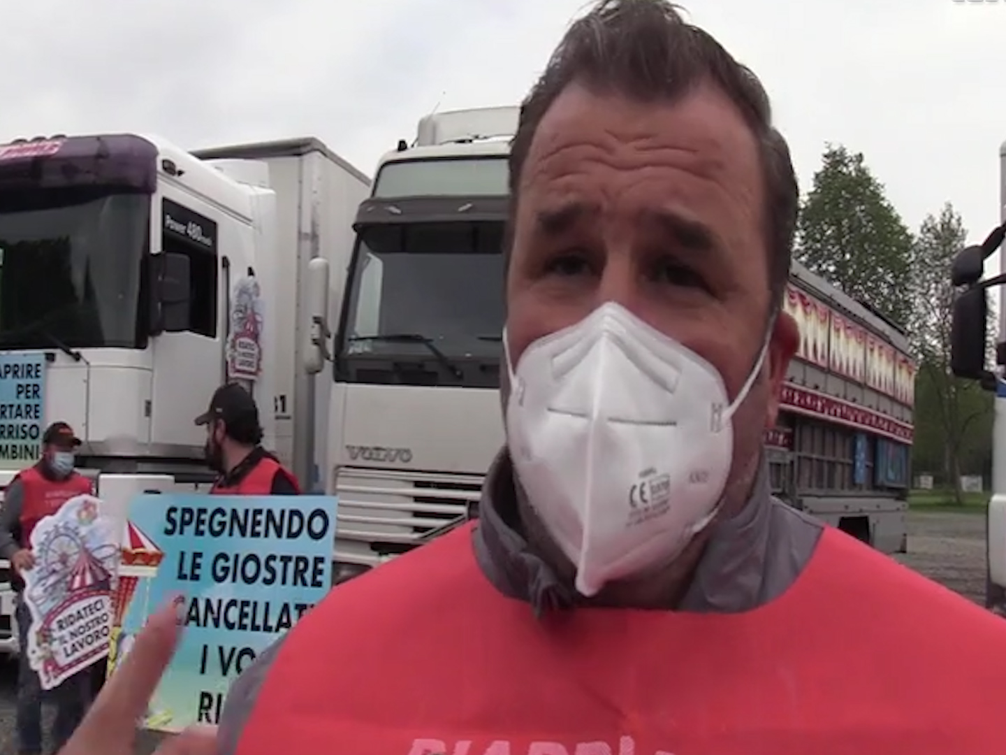 La protesta dei circensi a Torino: «Con le riaperture vogliamo tornare anche noi a lavorare» – Il video
