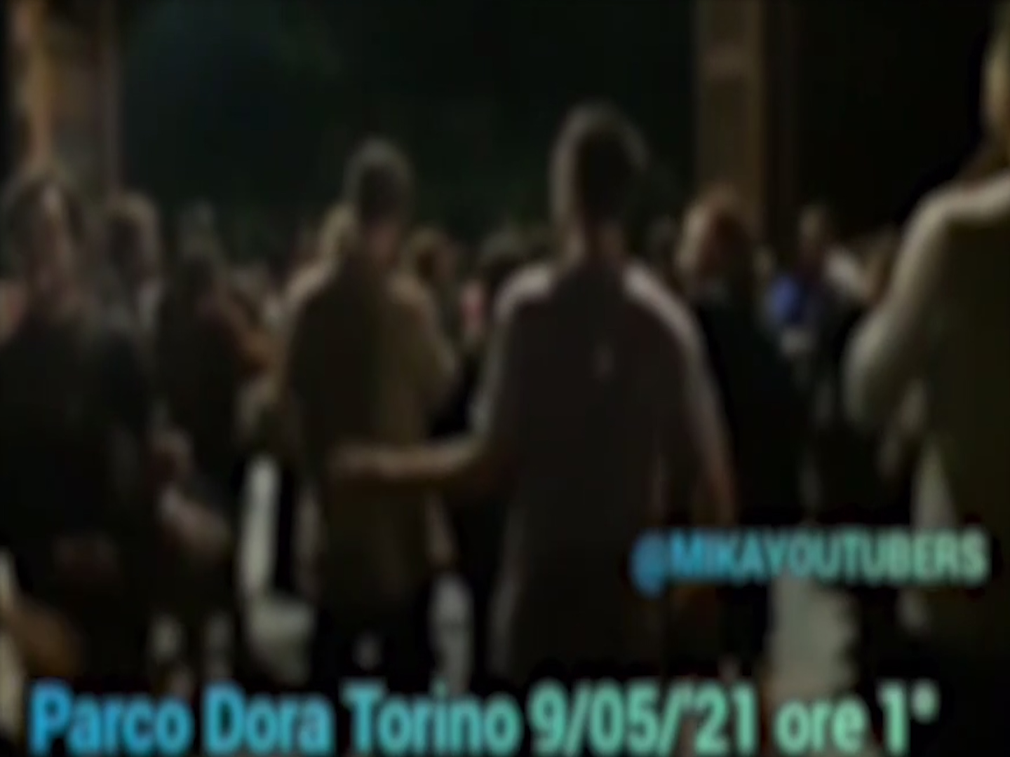Covid, a Torino in centinaia senza mascherina alla festa notturna al parco Dora organizzata via Telegram – Il video