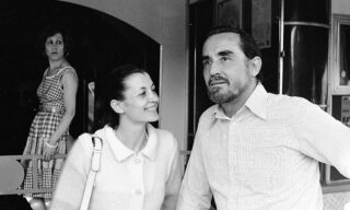 Carla Fracci con Vittorio Gassman in una foto d'archivio. ANSA/OLDPIX