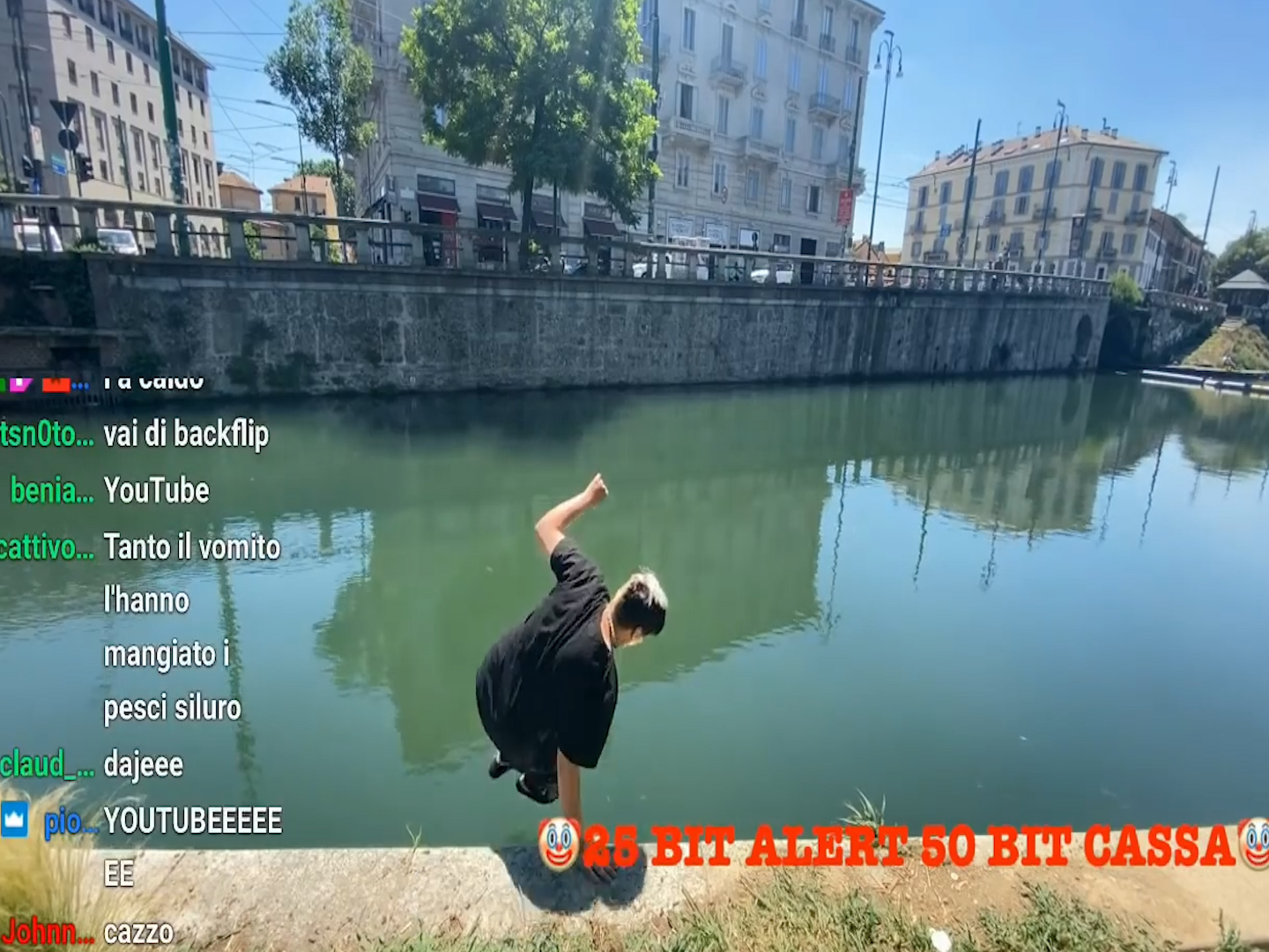 Tuffarsi nei Navigli, sempre più rischioso, sempre più social: le bravate su Instagram e TikTok – Il video