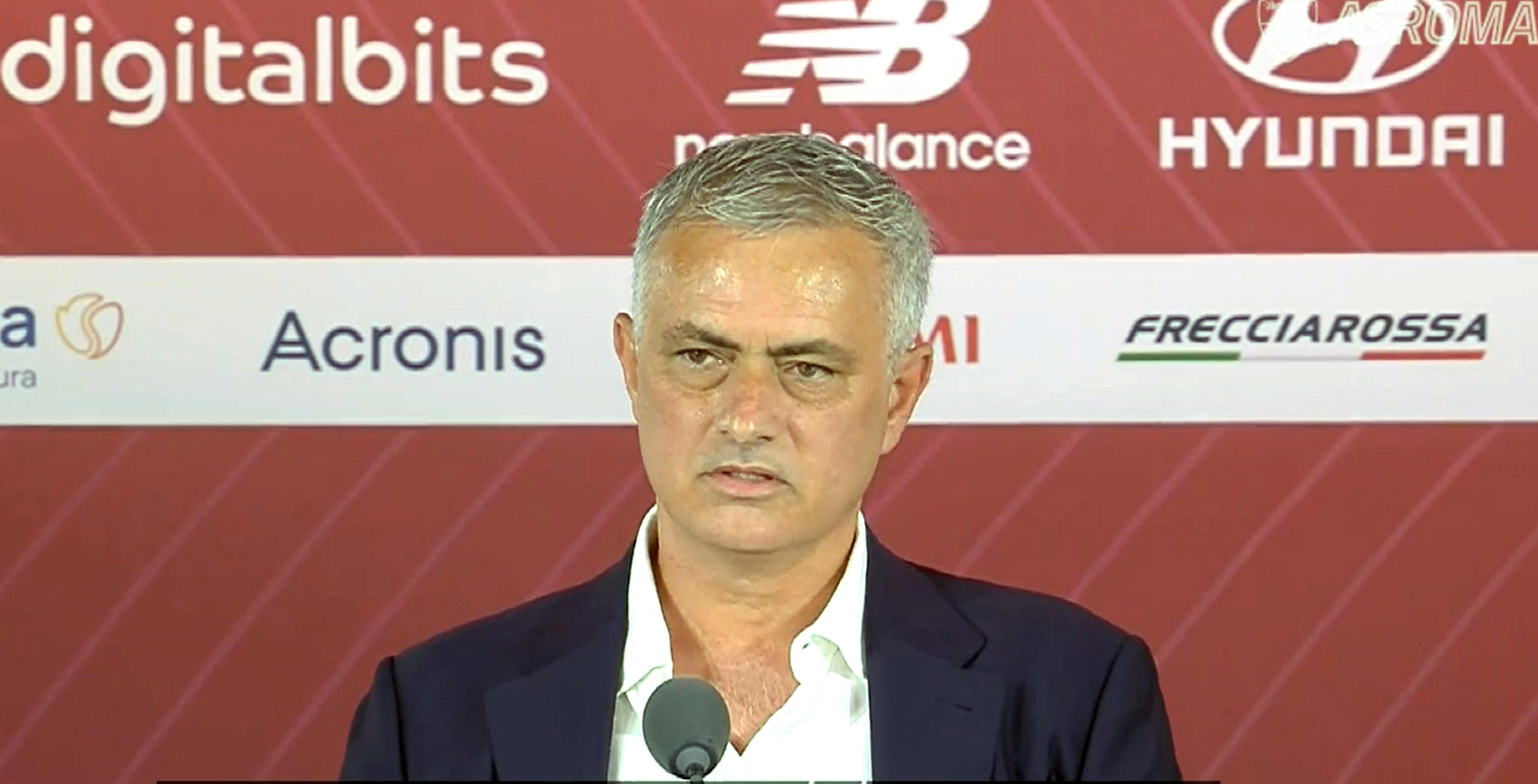 Josè Mourinho nella conferenza stampa di presentazione come nuovo tecnico giallorosso, Roma, 8 luglio 2021. ANSA/AS ROMA +++ NO SALES, EDITORIAL USE ONLY +++