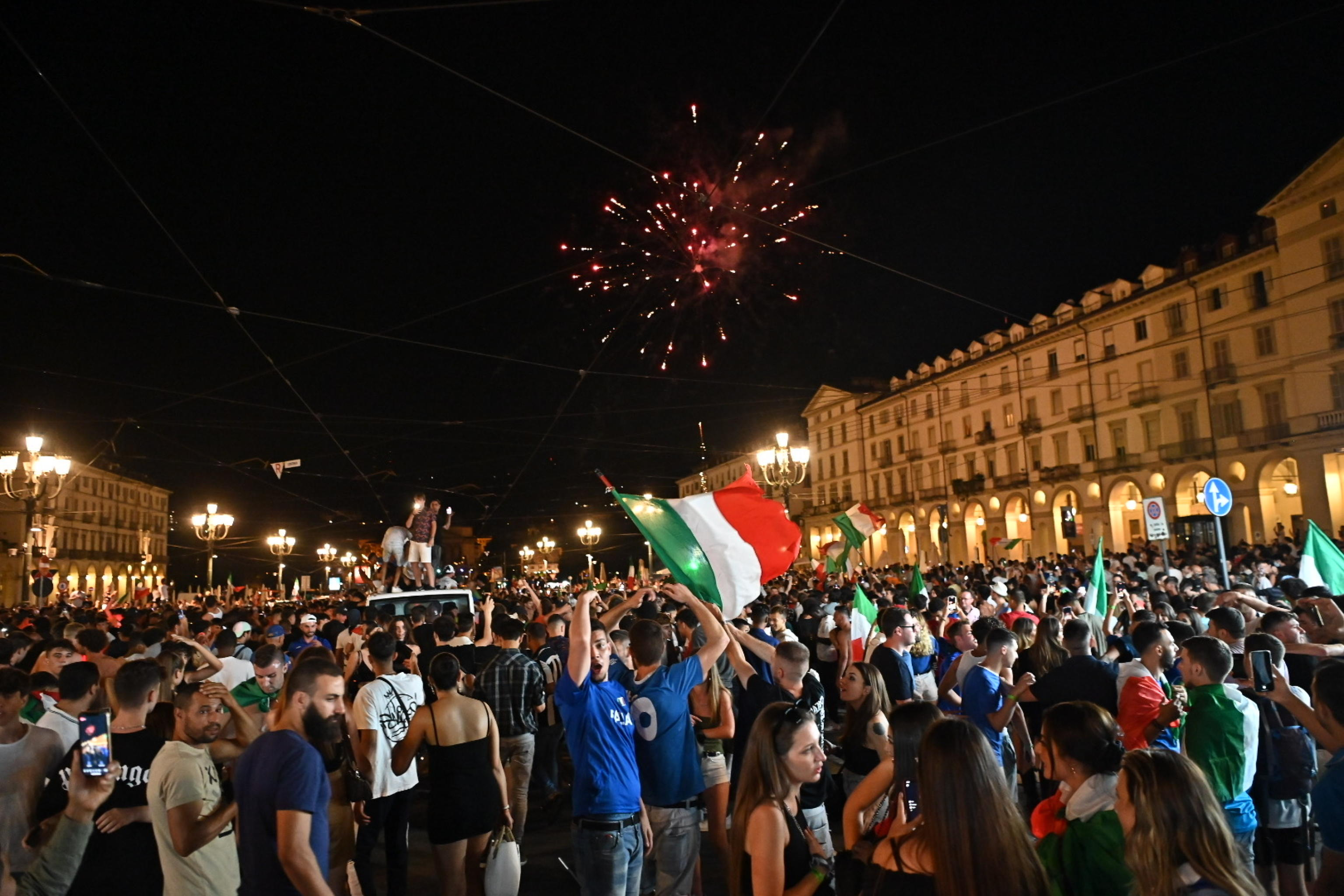 Italys supporters celebrate the victory of the UEFA EURO 2020 Championship at the end of the final against England (played at the Wembley stadium in London, UK) in Turin, Italy, 11 July 2021.
ANSA/ALESSANDRO DI MARCO