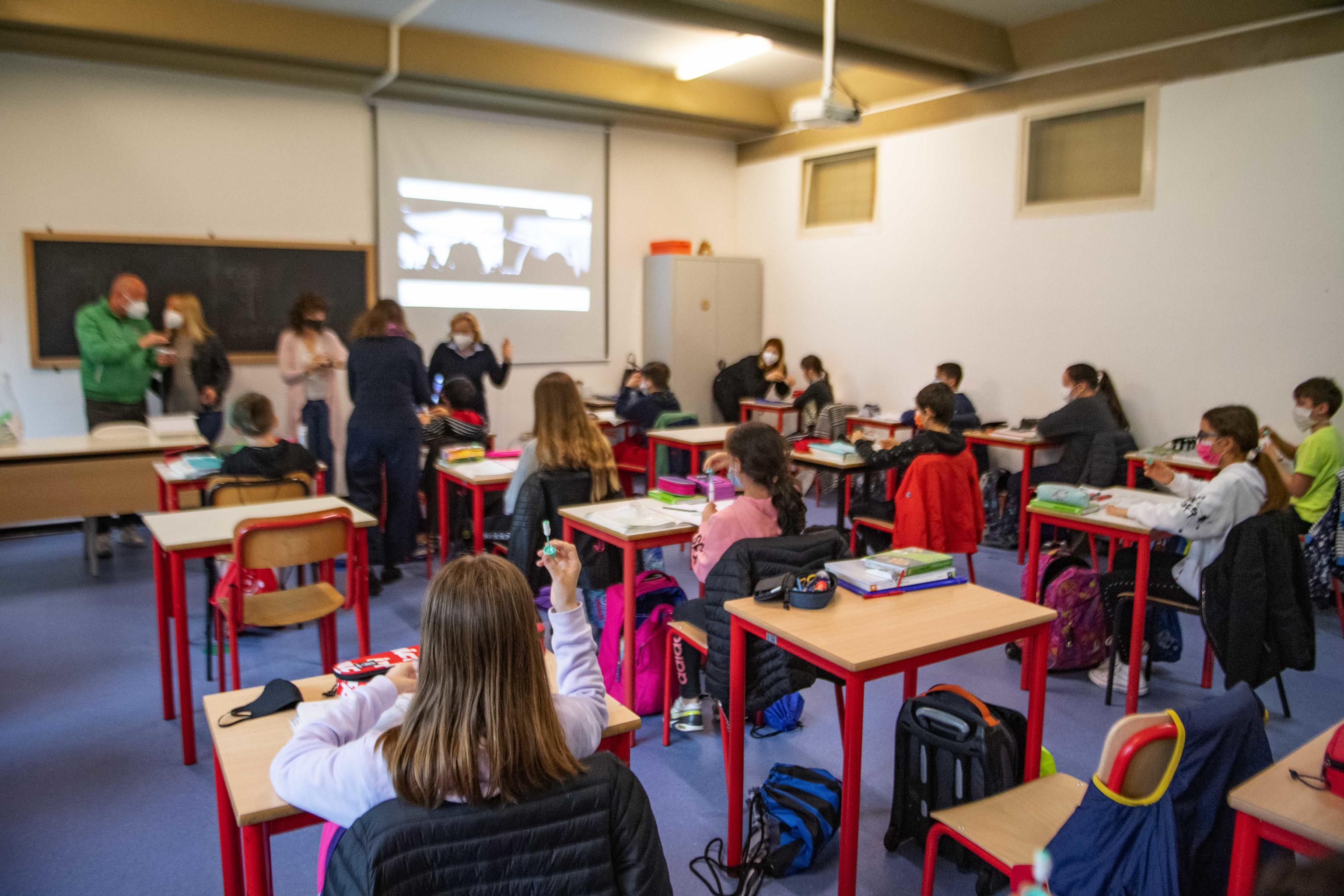 Bambina bocciata a soli 7 anni, Tar Puglia: 'Scuola rivaluti la decisione'  - Tuttoscuola