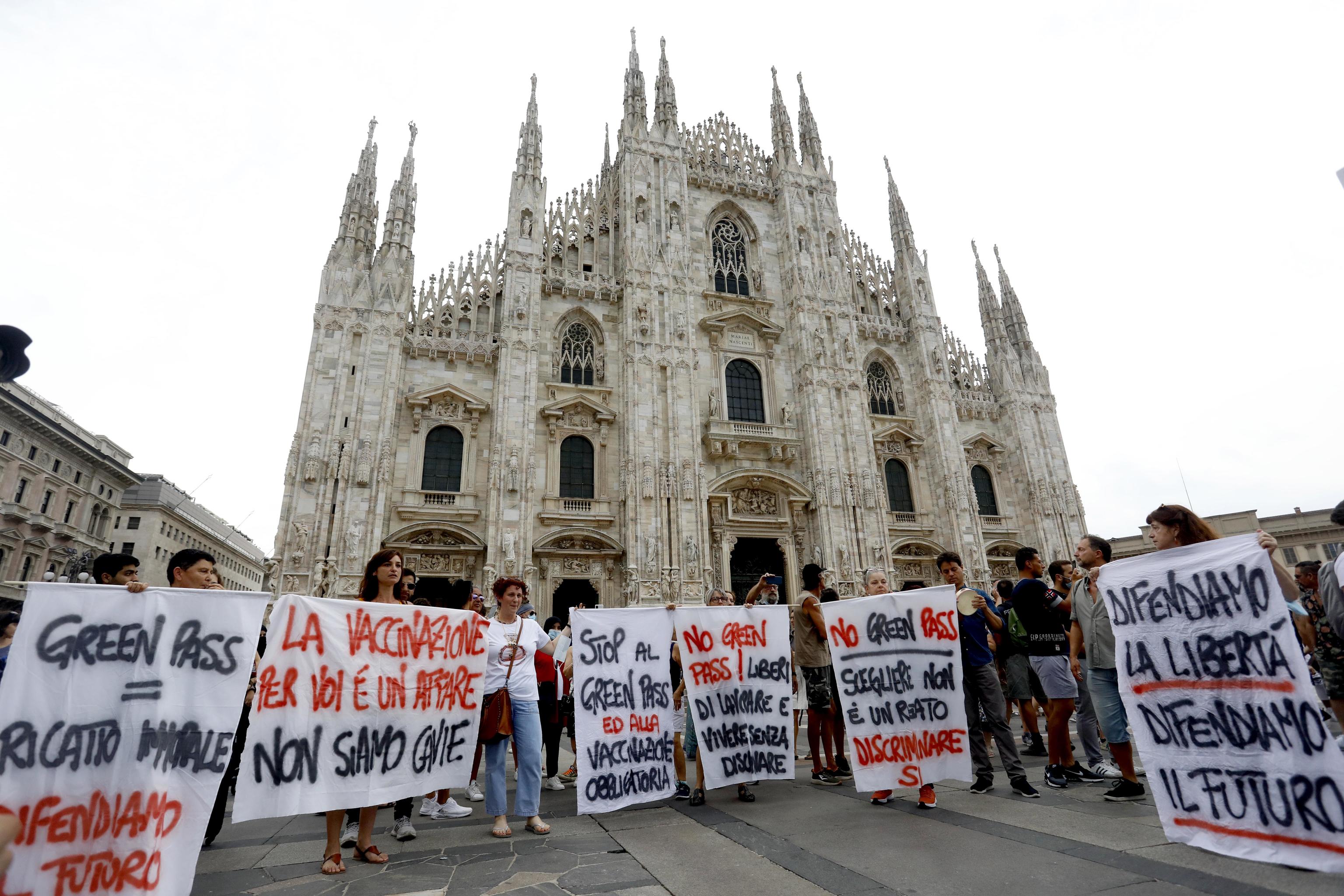 manifestazione no green pass milano