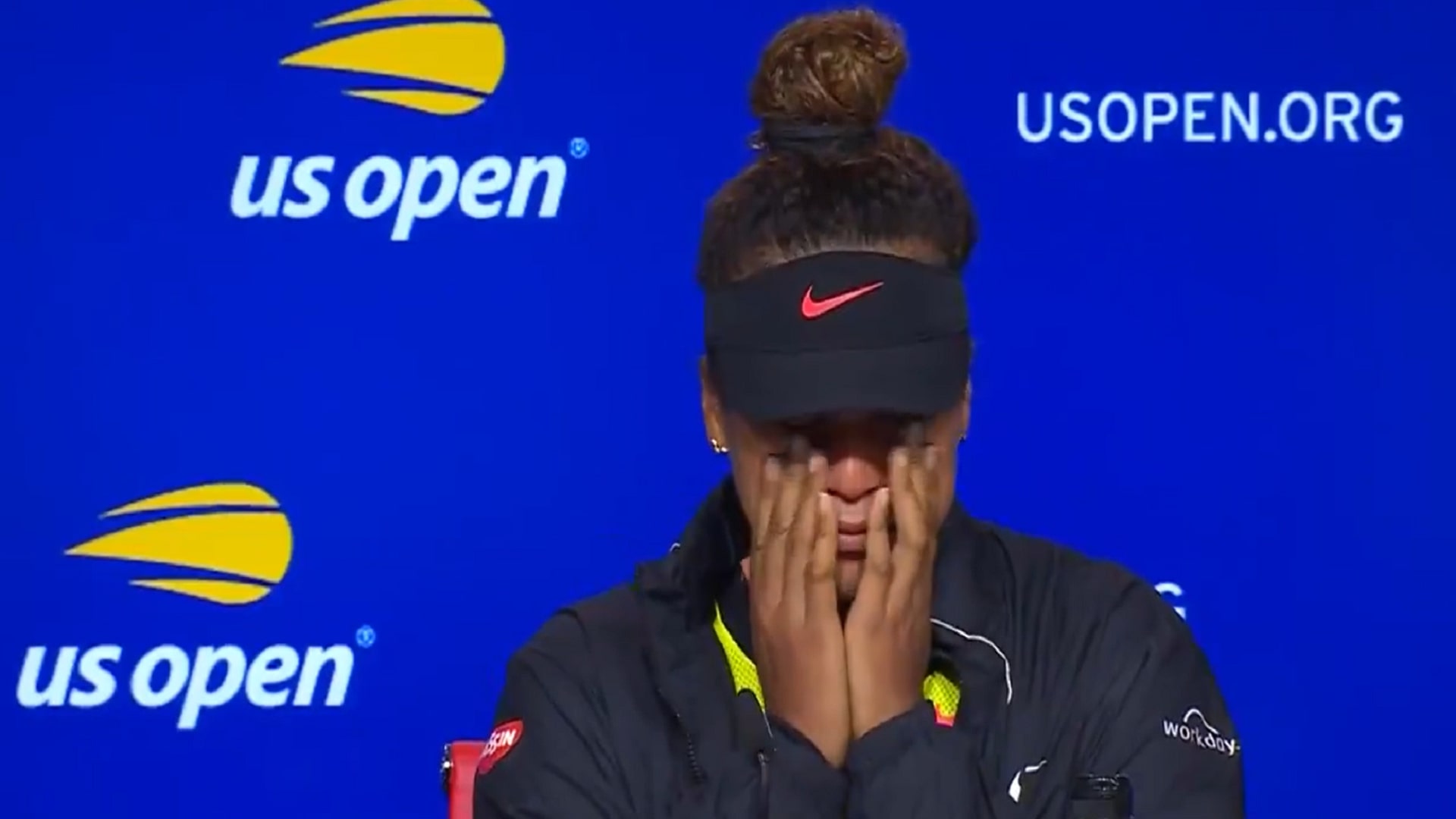 Tennis, Naomi Osaka in lacrime dopo la sconfitta: «Mi prenderò una pausa per un po’» – Il video