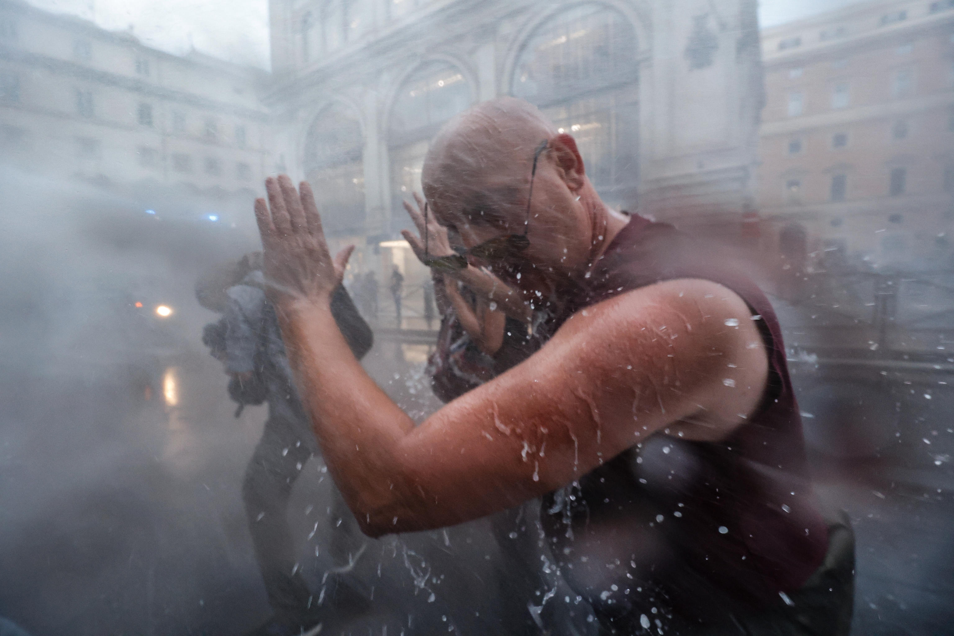12 arresti forza nuova no green pass piazza del popolo scontri