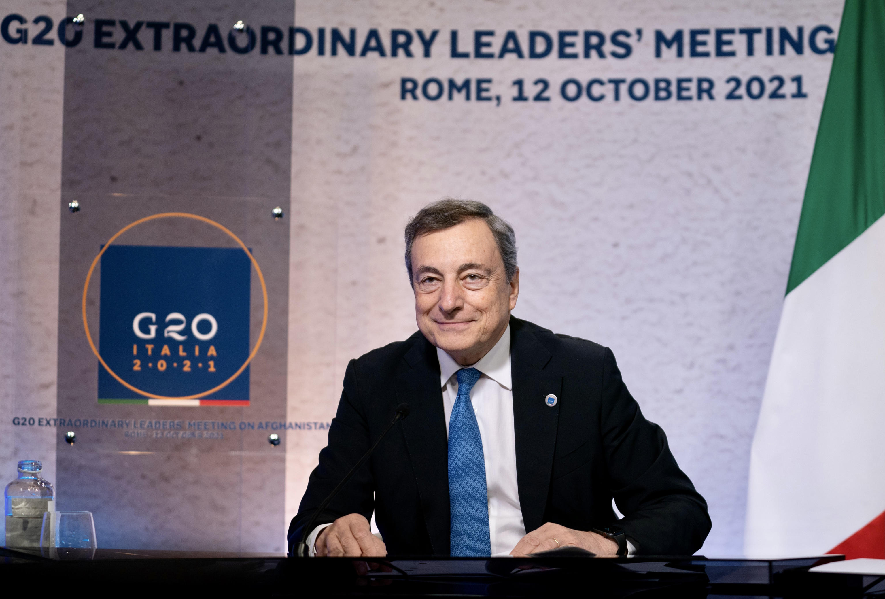 Il presidente del Consiglio Mario Draghi presiede il vertice G20 sull' Afghanistan in videoconferenza, Roma, 12 ottobre 2021. ANSA/FILIPPO ATTILI - UFFICIO STAMPA GOVERNO ++HO - NO SALES EDITORIAL USE ONLY++