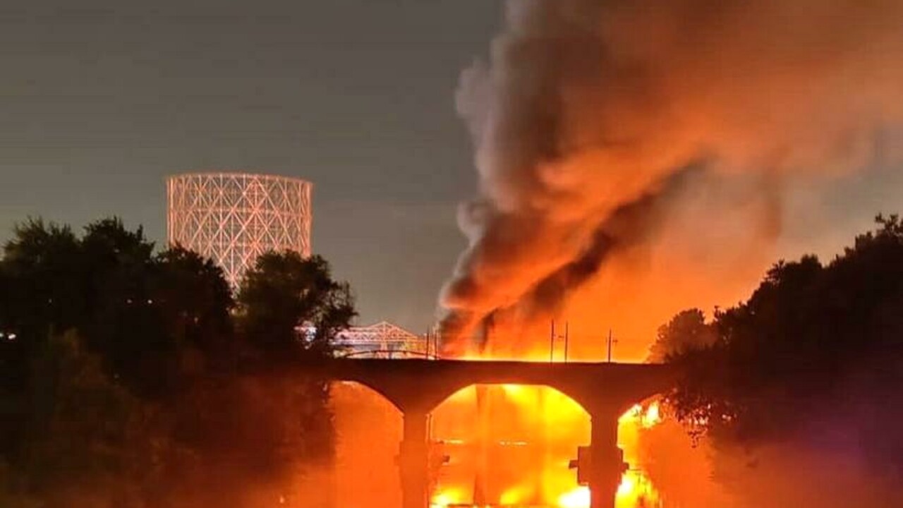 roma incendio ponte di ferro perché