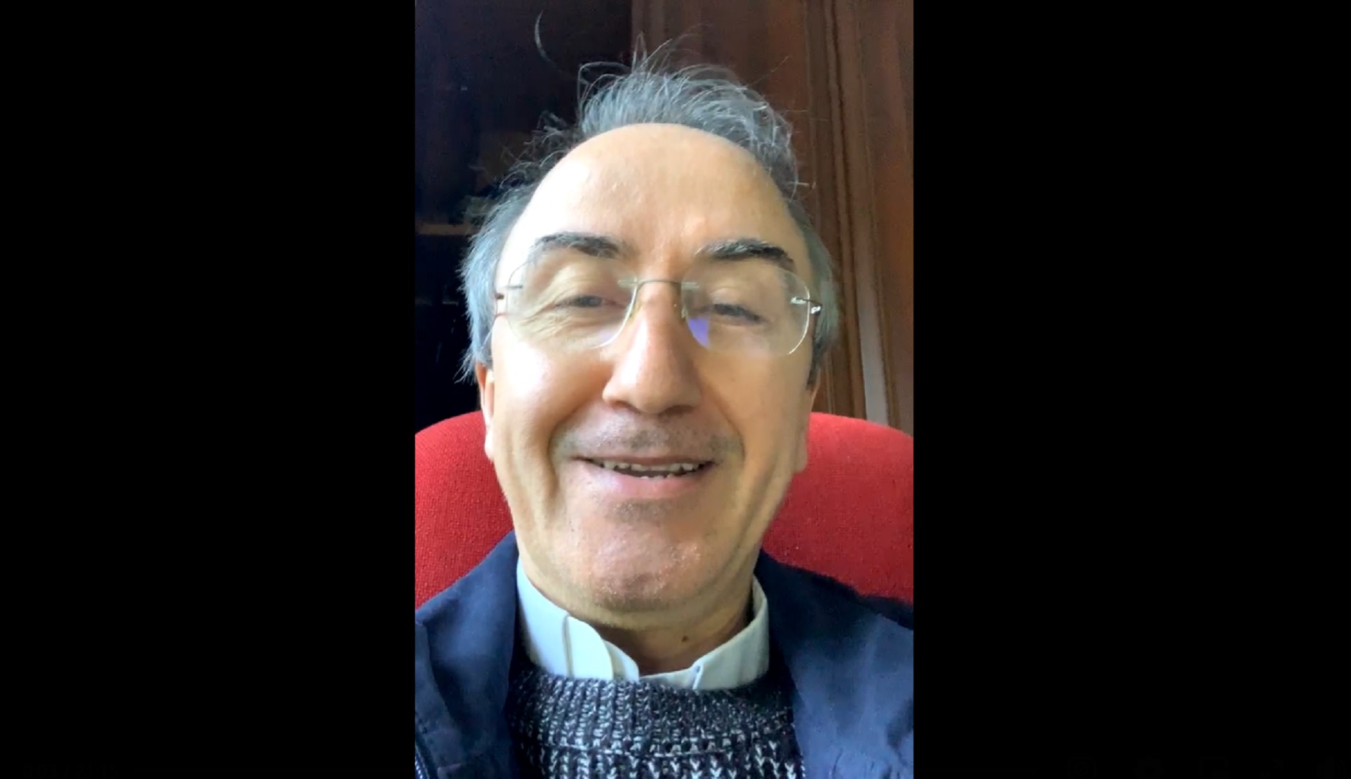 Il parroco No vax positivo all’attacco dalla quarantena: «Colpa di un vaccinato». E se la prende con Open – Il video