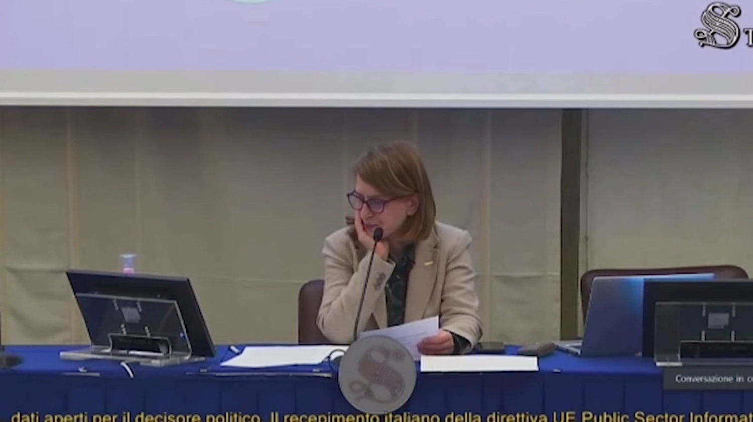 Video porno al convegno M5s in Senato, la fatale ingenuità della senatrice grillina: aveva postato su Facebook le password