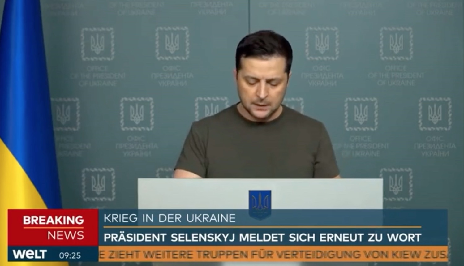 L’interprete ucraina scoppia in lacrime mentre traduce il discorso di Zelensky – Il video