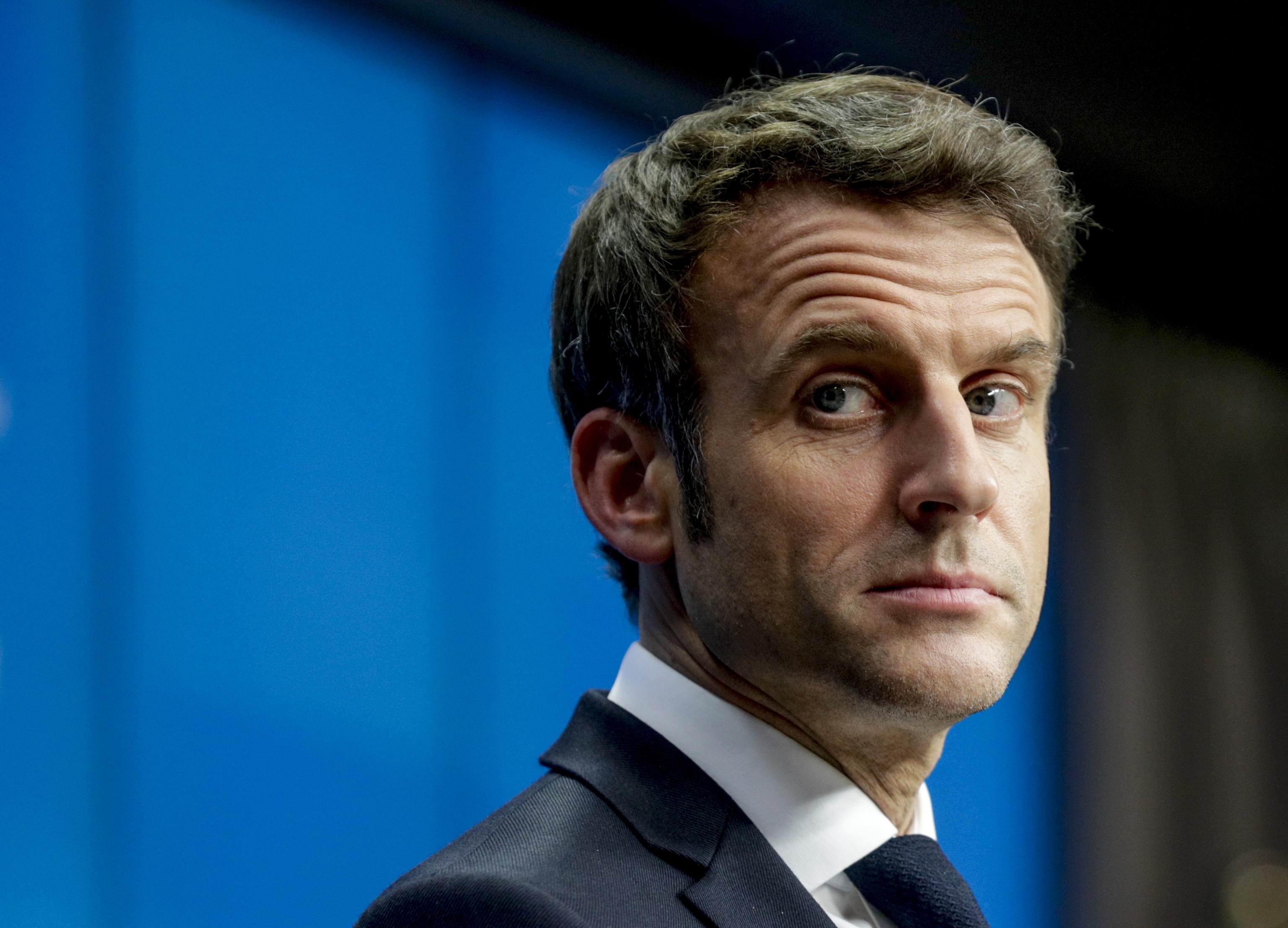 Ucraina, Macron a Zelensky: «La Francia è pronta a inviare più armi»