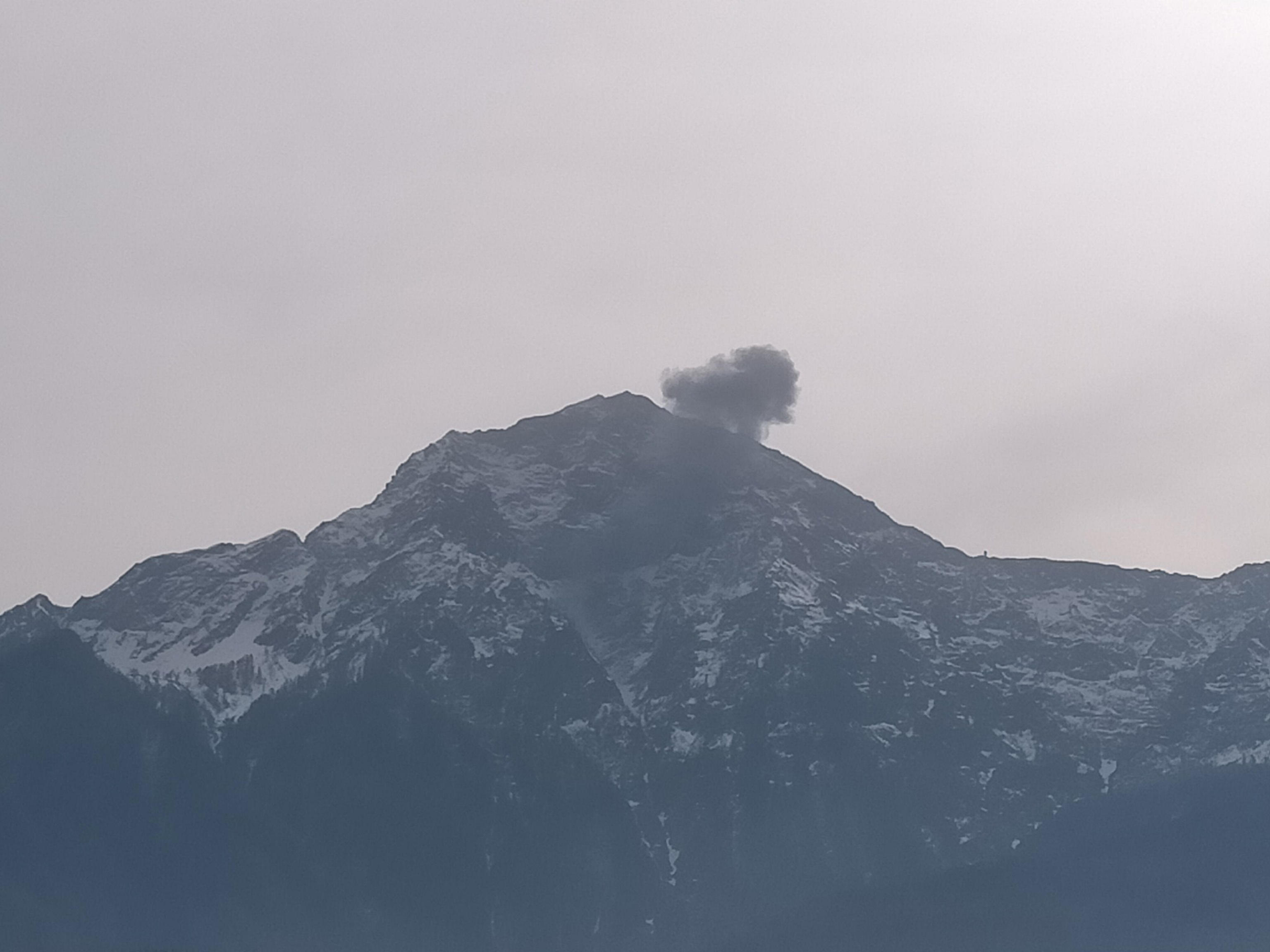 Il Monte Legnone, in provincia di Lecco, al confine con le province di Sondrio e Bergamo, dove un jet militare è precipitato, 16 marzo 2022. FACEBOOK ++HO - NO SALES EDITORIAL USE ONLY++
