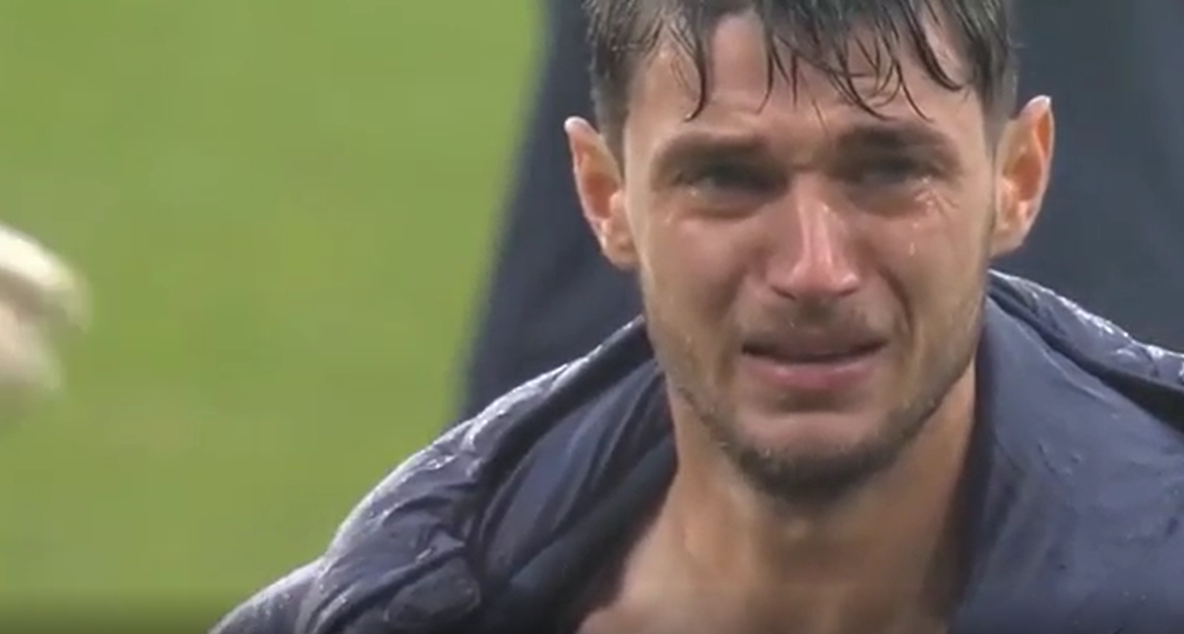Qatar 2022, le lacrime dei calciatori ucraini dopo la sconfitta a Cardiff – Il video