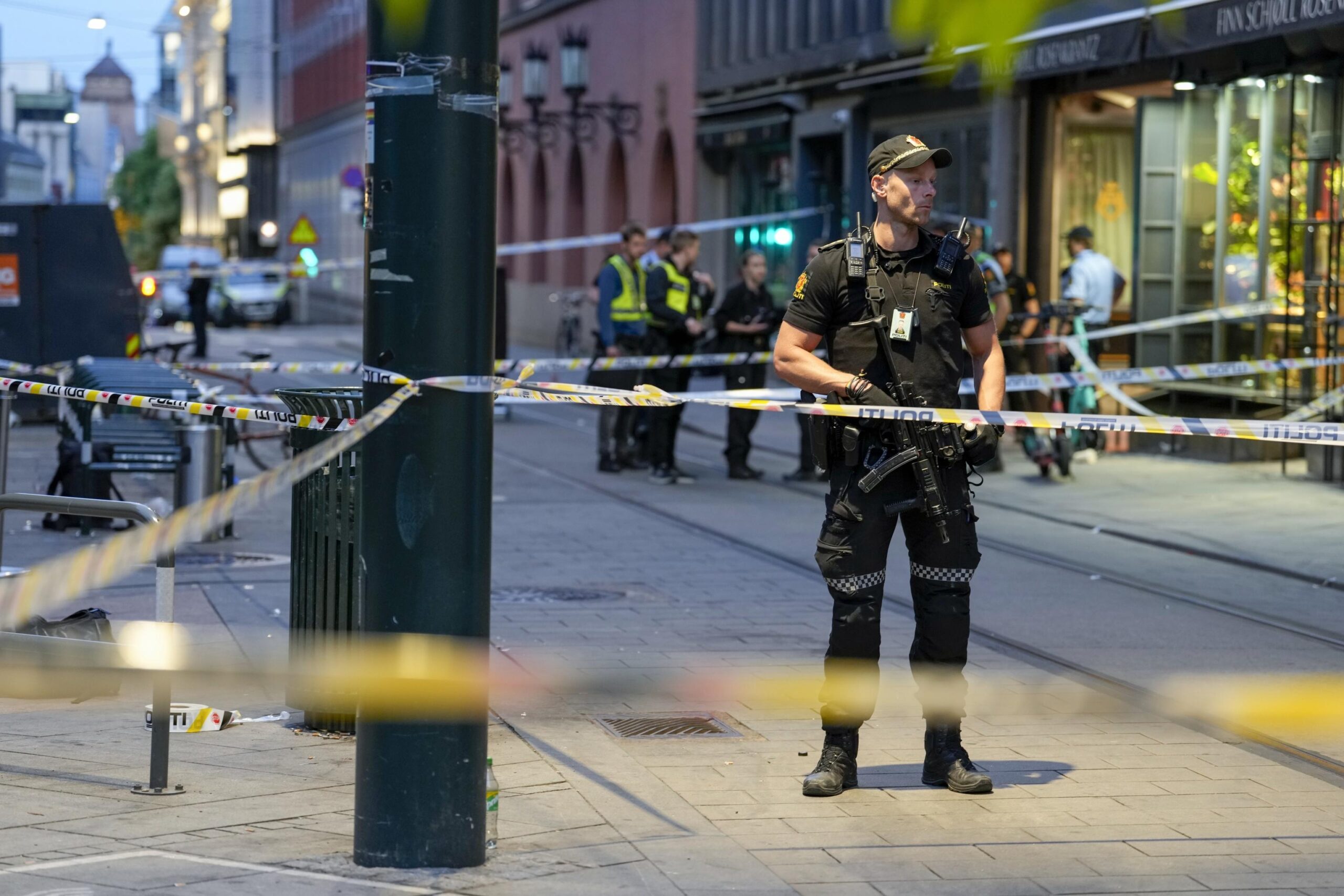 Oslo, arrestato un sospettato per la sparatoria in una discoteca gay. Annullato il Pride previsto per oggi pomeriggio