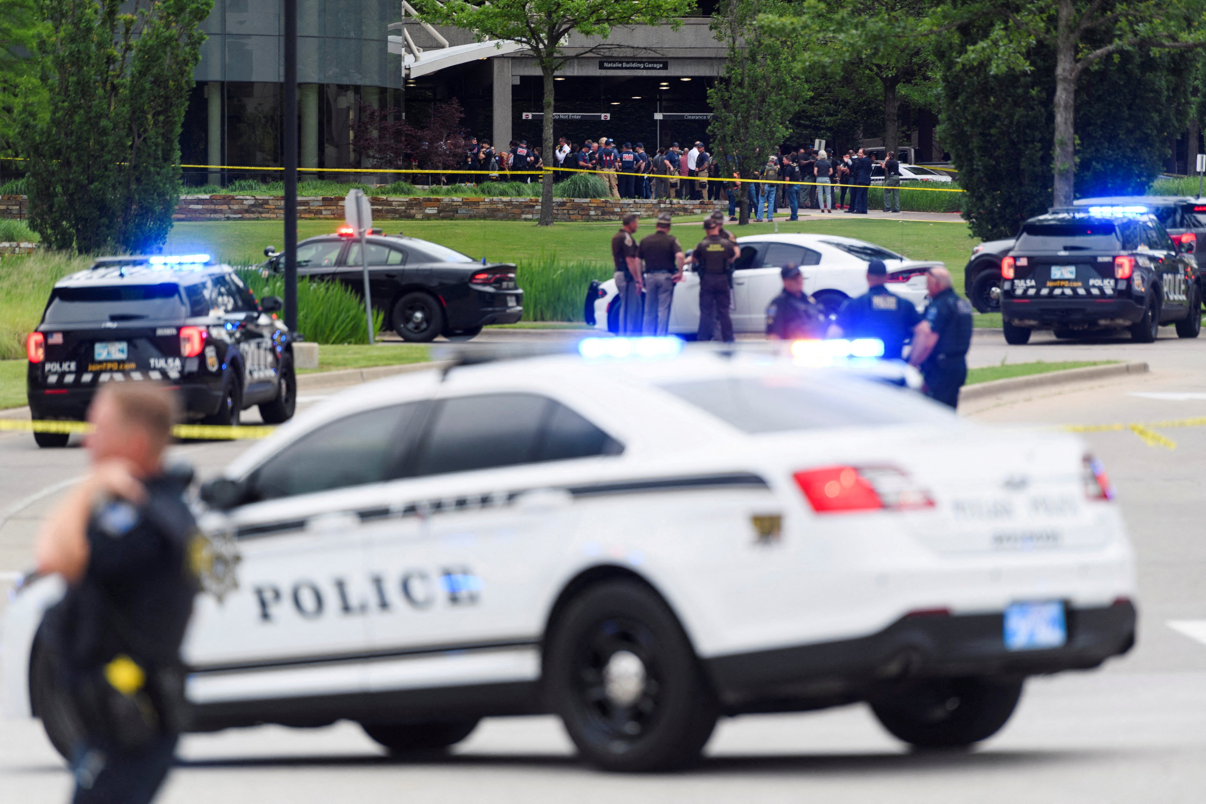 Sparatoria in un ospedale a Tulsa, il killer era un paziente. Quattro le vittime, tra cui 2 medici – Il video