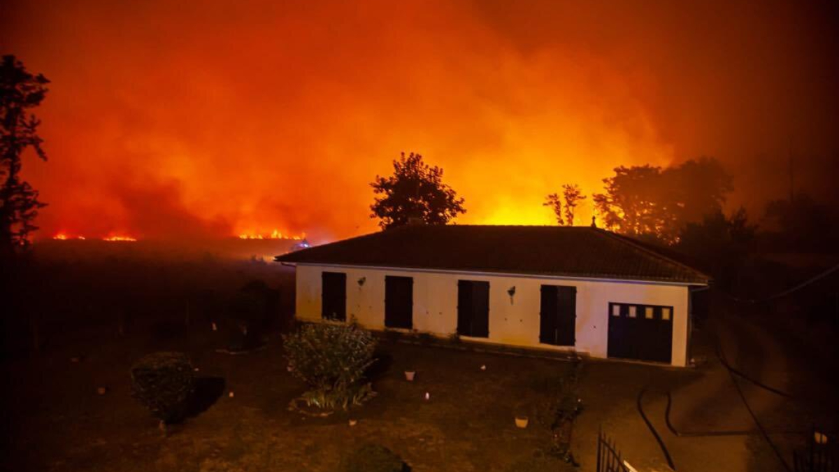 Incêndios na Europa, noite infernal na França: em Gironde as chamas não diminuem, 12 mil pessoas evacuadas – Vídeos