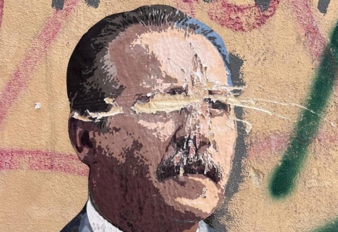 borsellino murale danneggiato