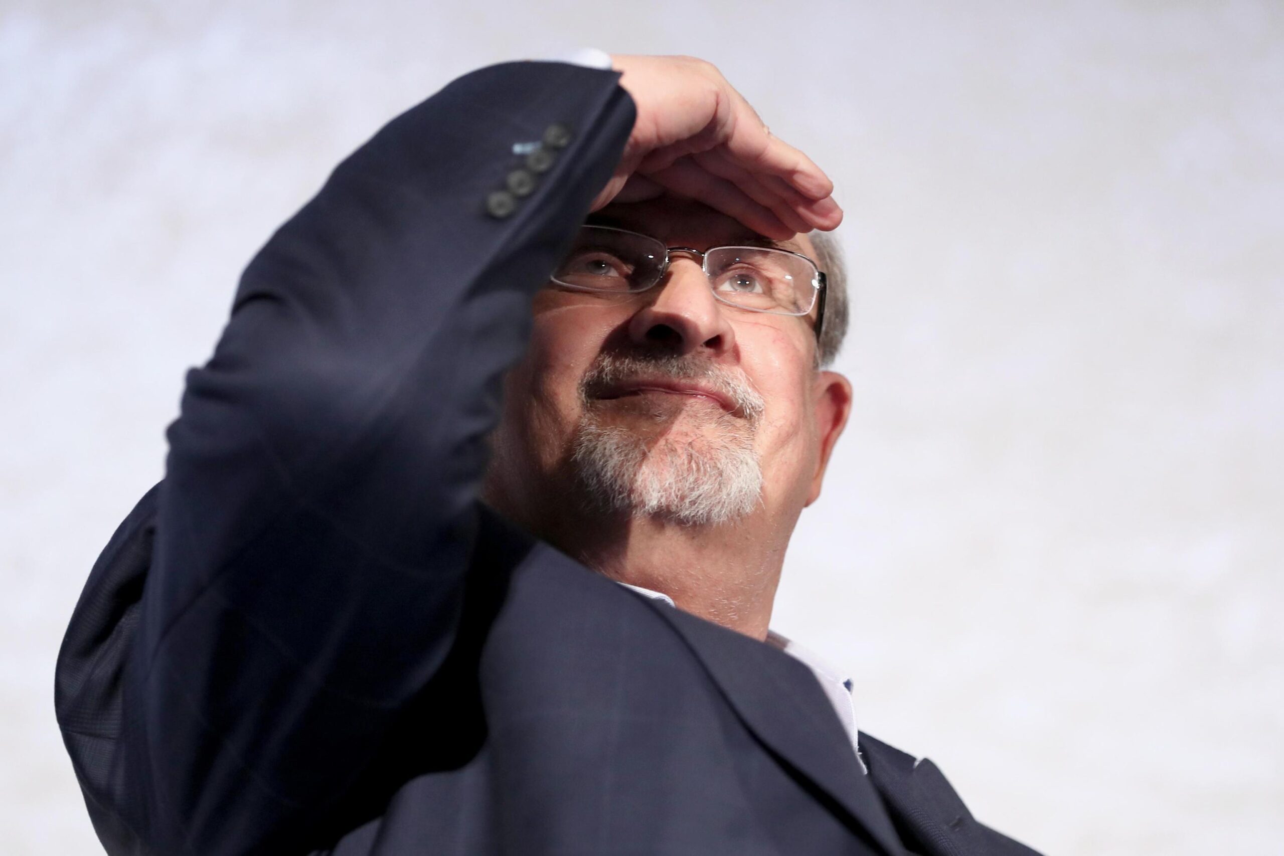 Hadi Matar, l’aggressore di Salman Rushdie, è accusato tentato omicidio di secondo grado