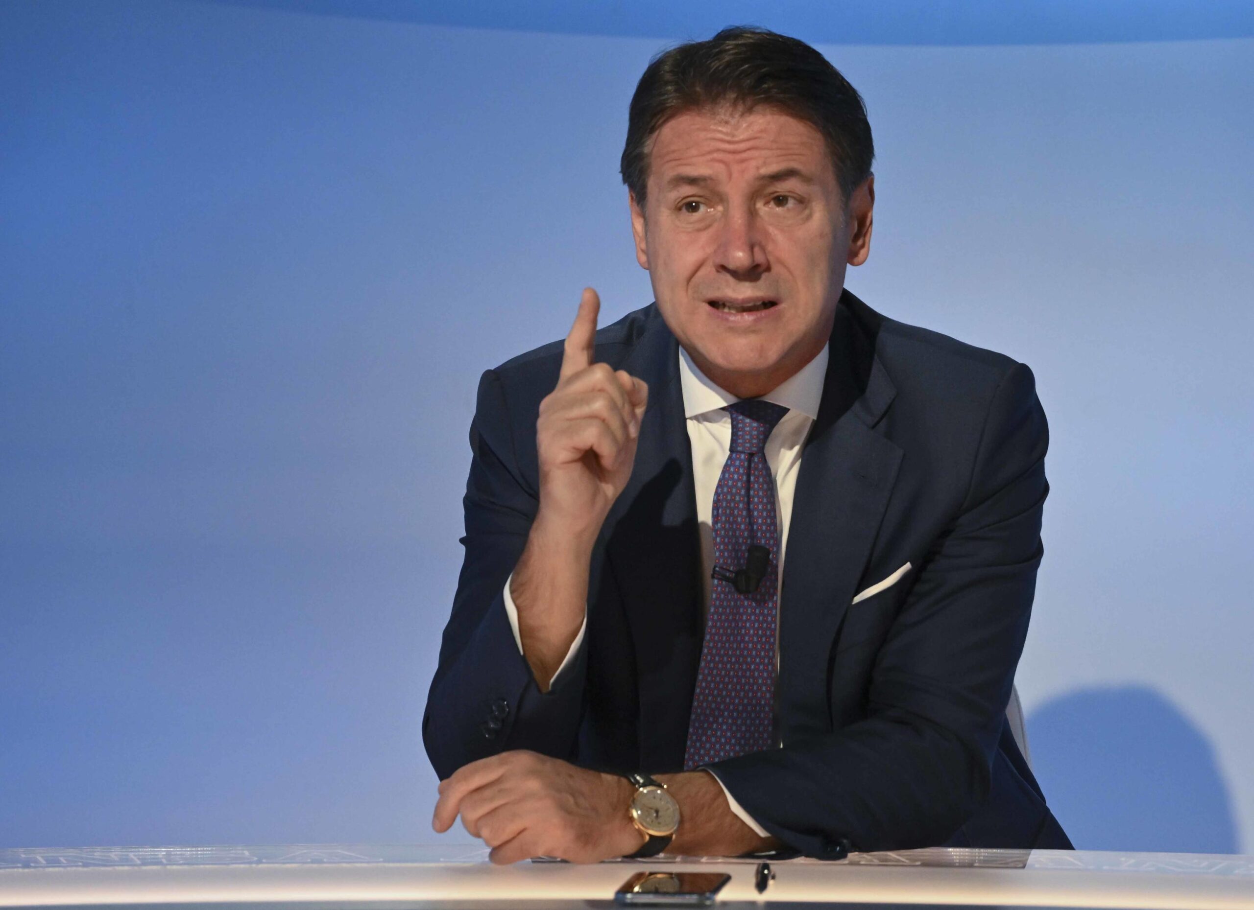 giuseppe conte manifestazione pace