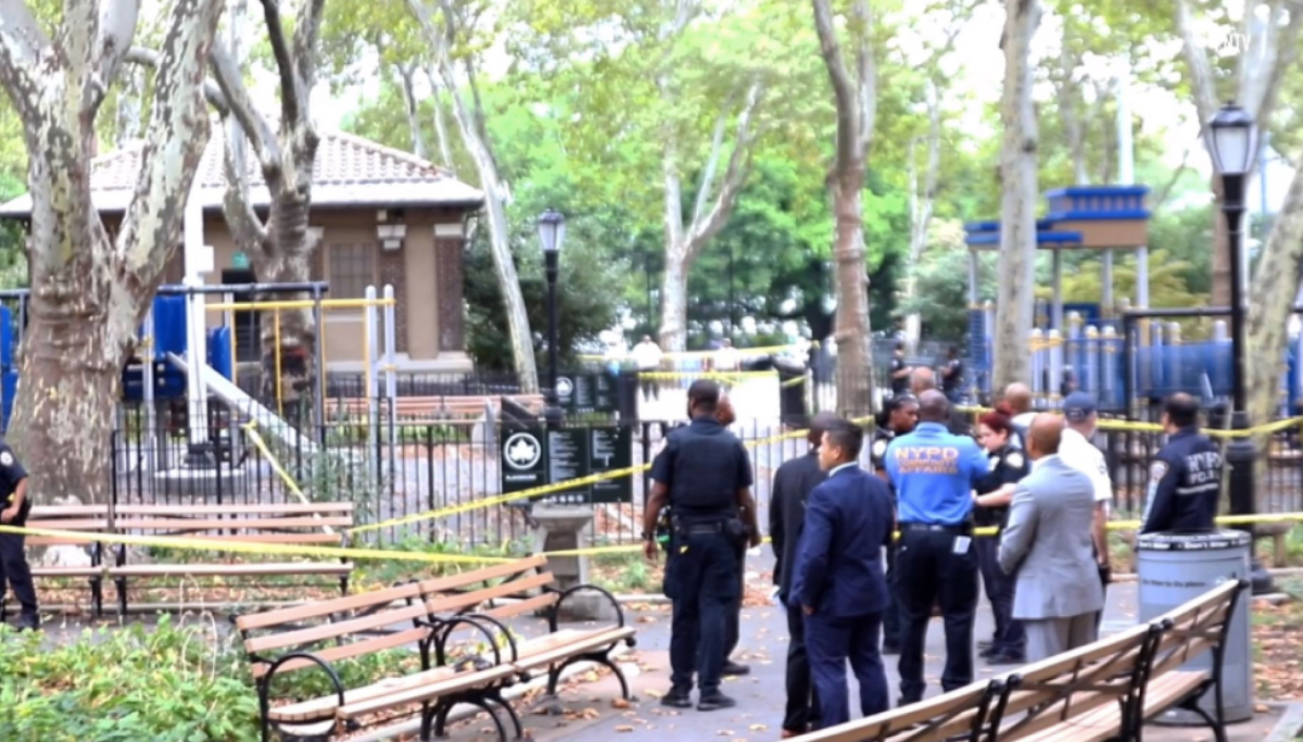 New York Sparatoria A Brooklyn Ucciso Un 15enne Appena Uscito Da 