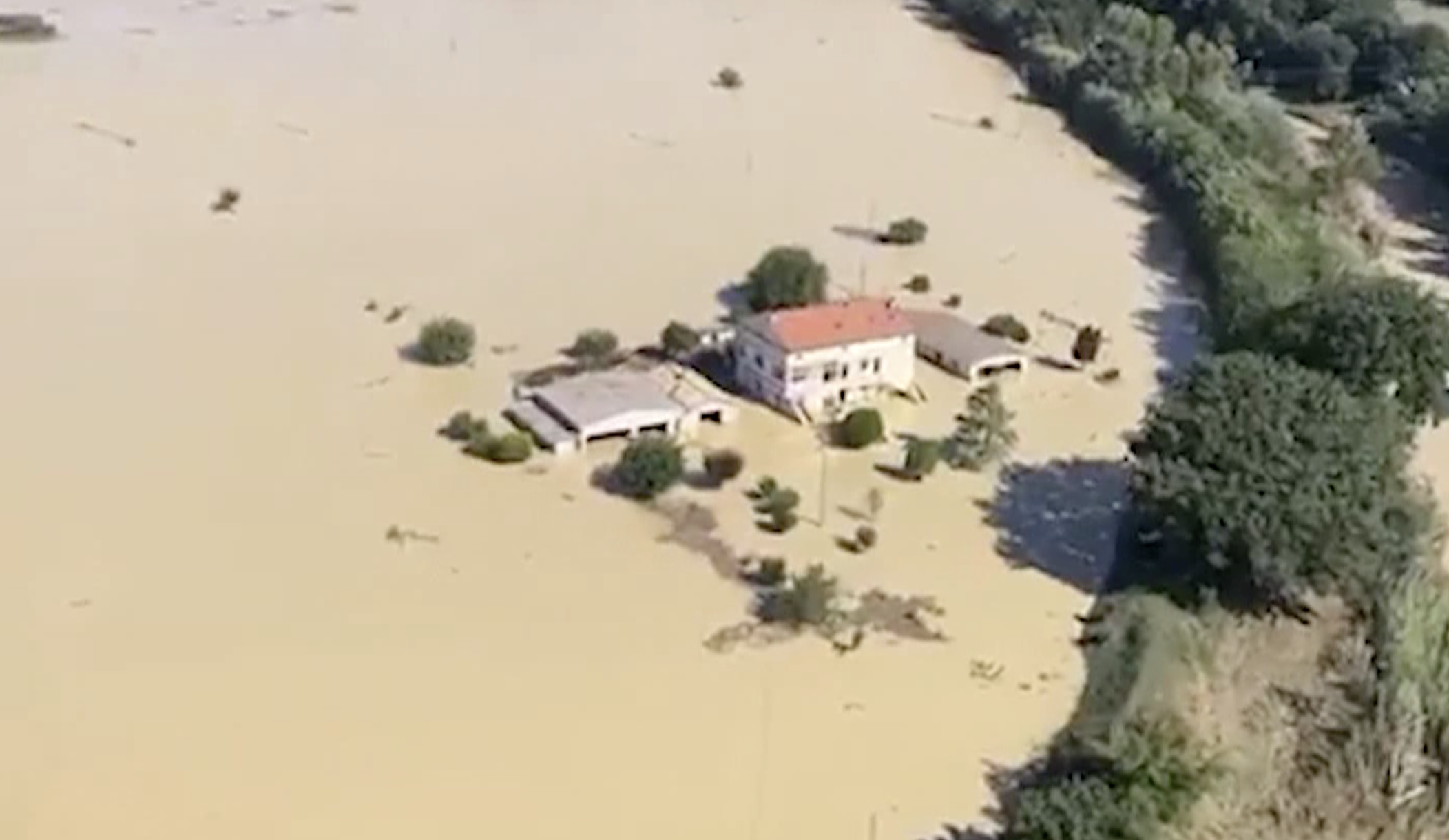Senigallia, le immagini impressionanti dall'elicottero sopra le