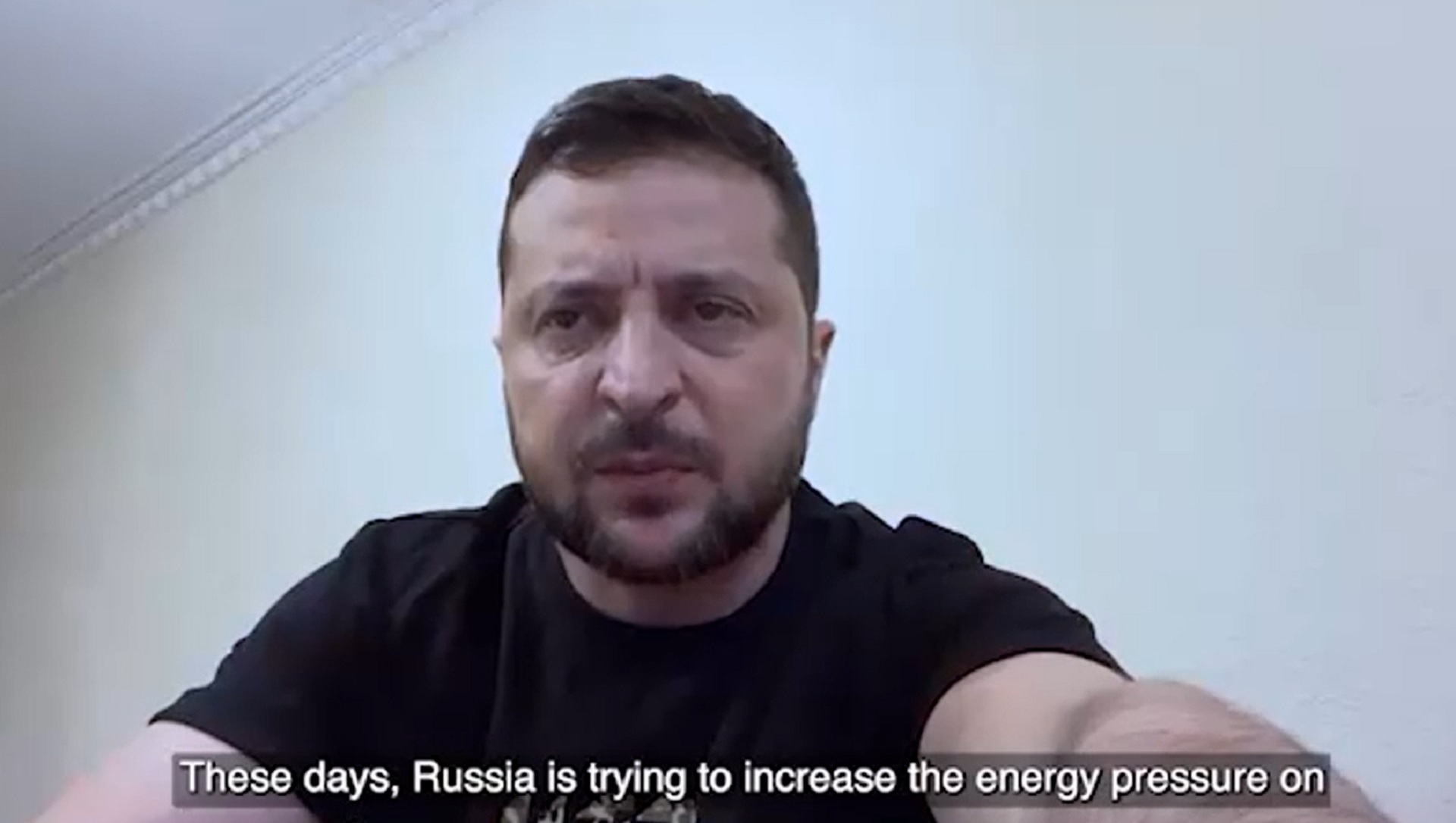Energia, Zelensky mette in guardia: «In inverno attacco decisivo di Mosca a tutti gli europei» – Il video