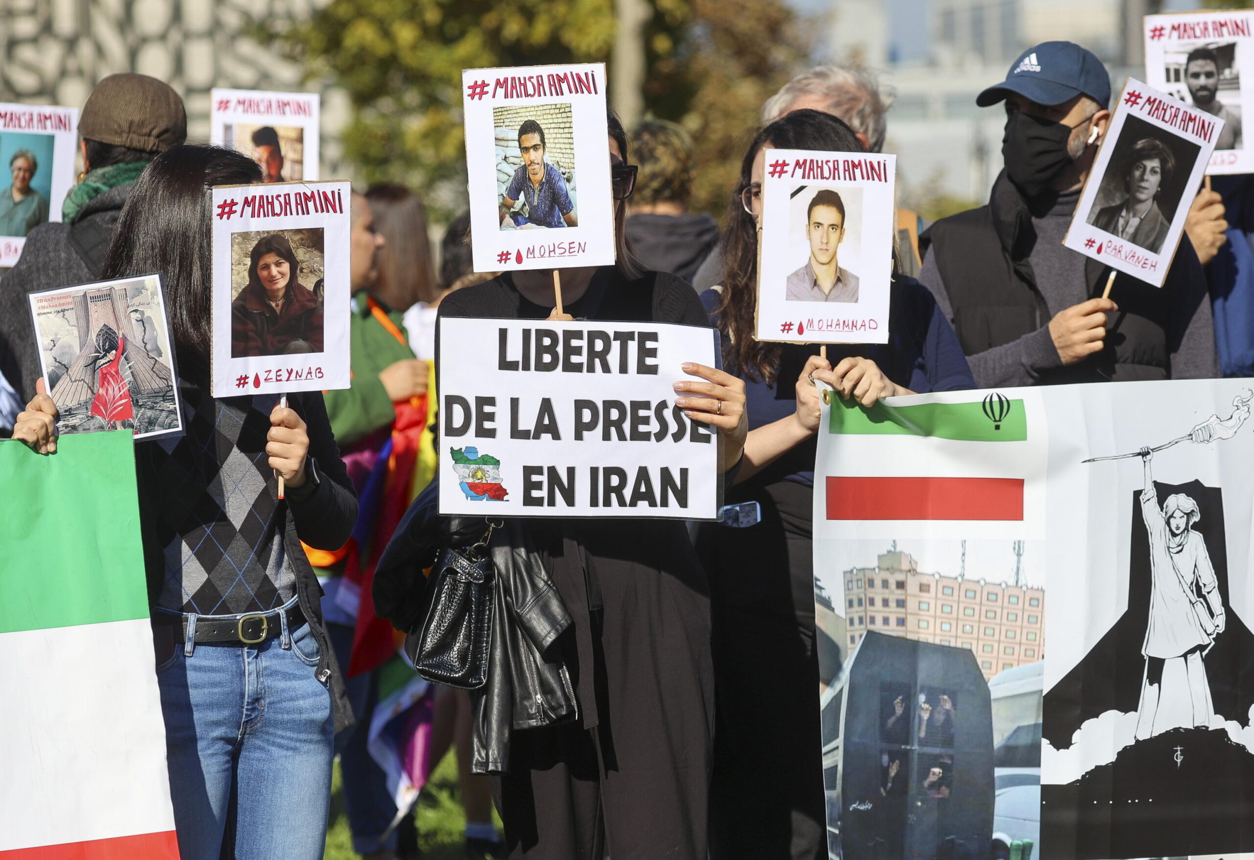 Cresce la tensione tra Parigi e Teheran. La Francia sollecita i suoi cittadini ad abbandonare l’Iran: «Alto rischio di arresti e di processi ingiusti»