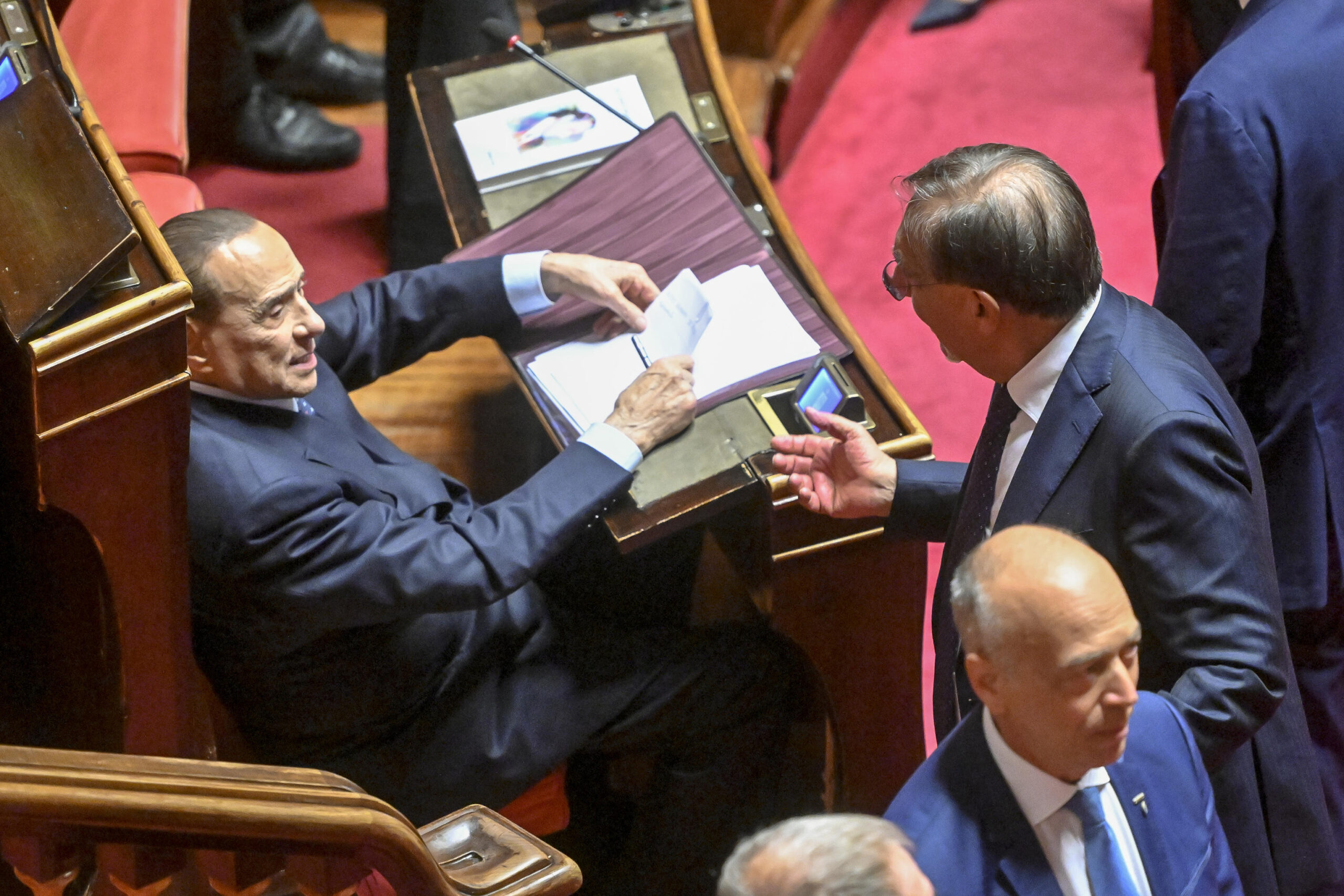 Ignazio La Russa con Silvio Berlusconi durante la seduta del Senato, Roma, 13 ottobre 2022.
ANSA/ALESSANDRO DI MEO