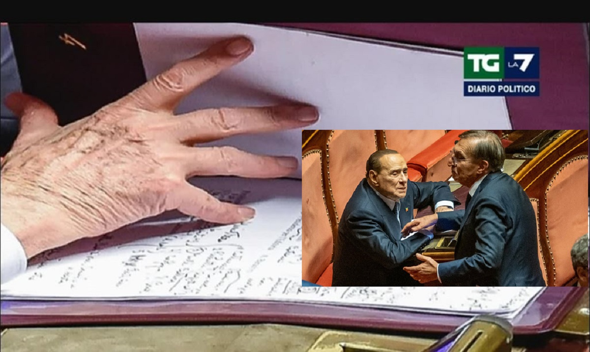Il regalo di Berlusconi a Putin? Lenzuola personalizzate - La Stampa