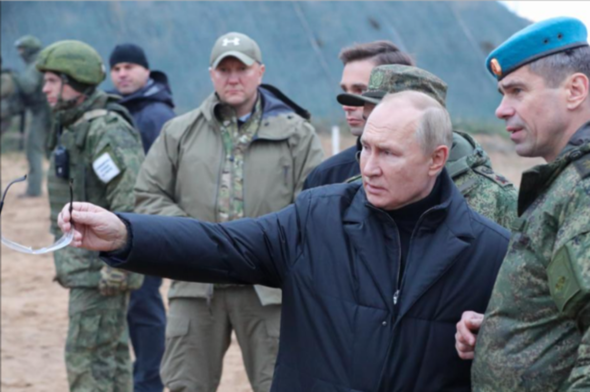 Putin Torna Alla Propaganda Muscolare La Scena Al Poligono Mentre 