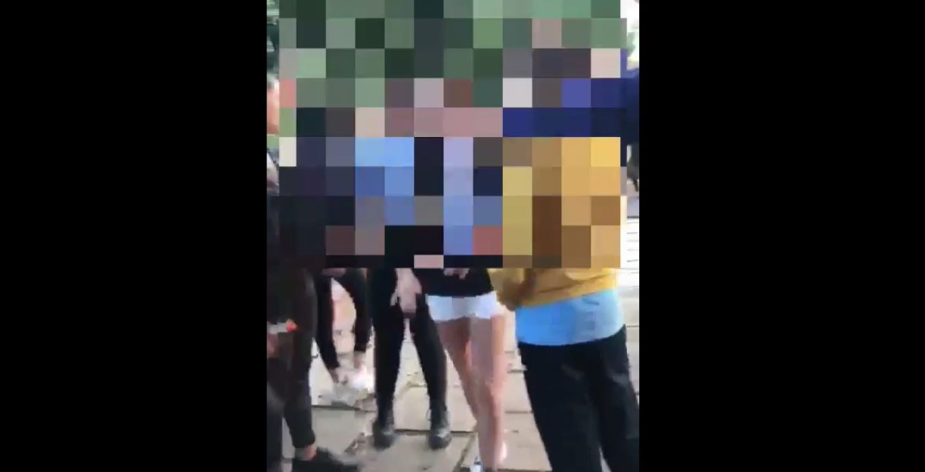 «Dagli uno schiaffo e hai 5 euro»: la storia delle ragazzine pagate per picchiarsi in provincia di Cagliari – Il video