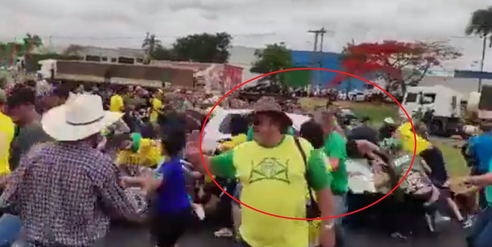 auto corteo bolsonaro brasile