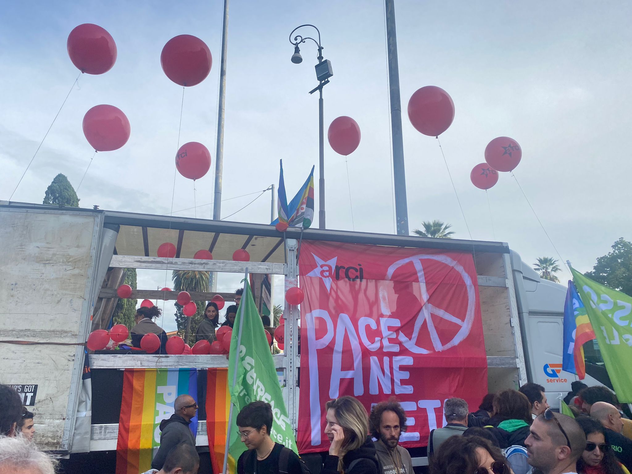 Roma La Manifestazione Per La Pace Al Via Conte Siamo La Maggioranza Silenziosa Foto E Video