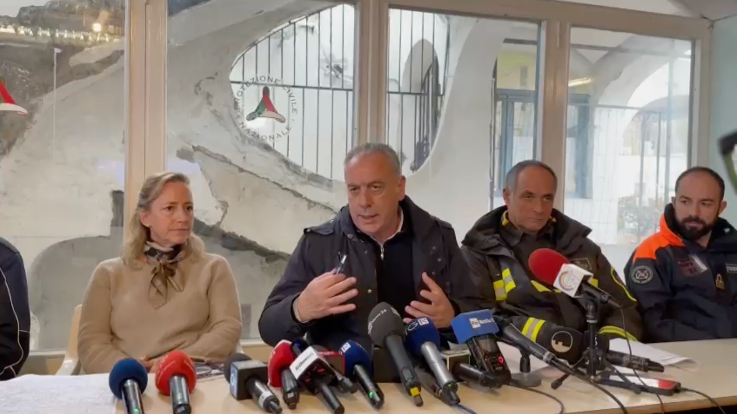 Ischia, allerta meteo gialla: scatta il piano di evacuazione per circa 1.300 persone – Il video