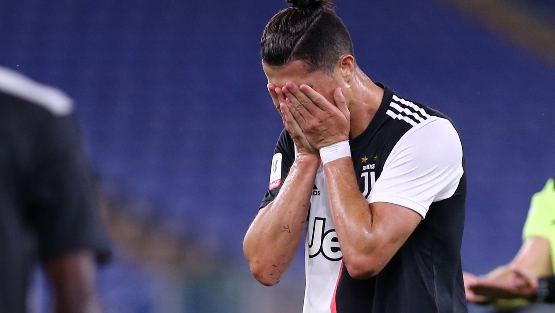 CR7:s svarta dag: från Turin nej till pengakort för Juventus, från Lissabon, från portugisiska fans