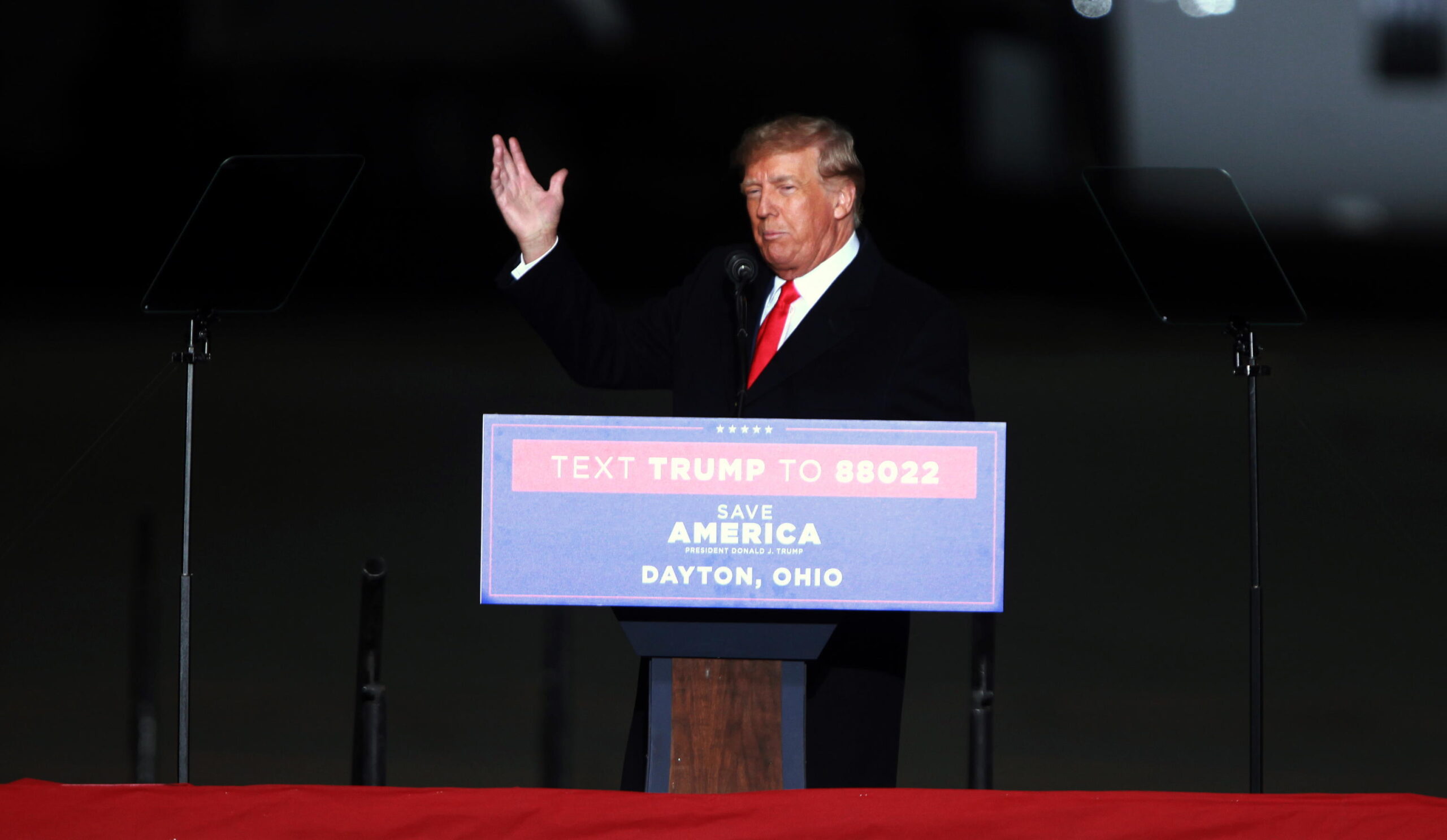 Elezioni Usa 2024, Trump lancia la sua candidatura: «Sono più arrabbiato e motivato che mai»