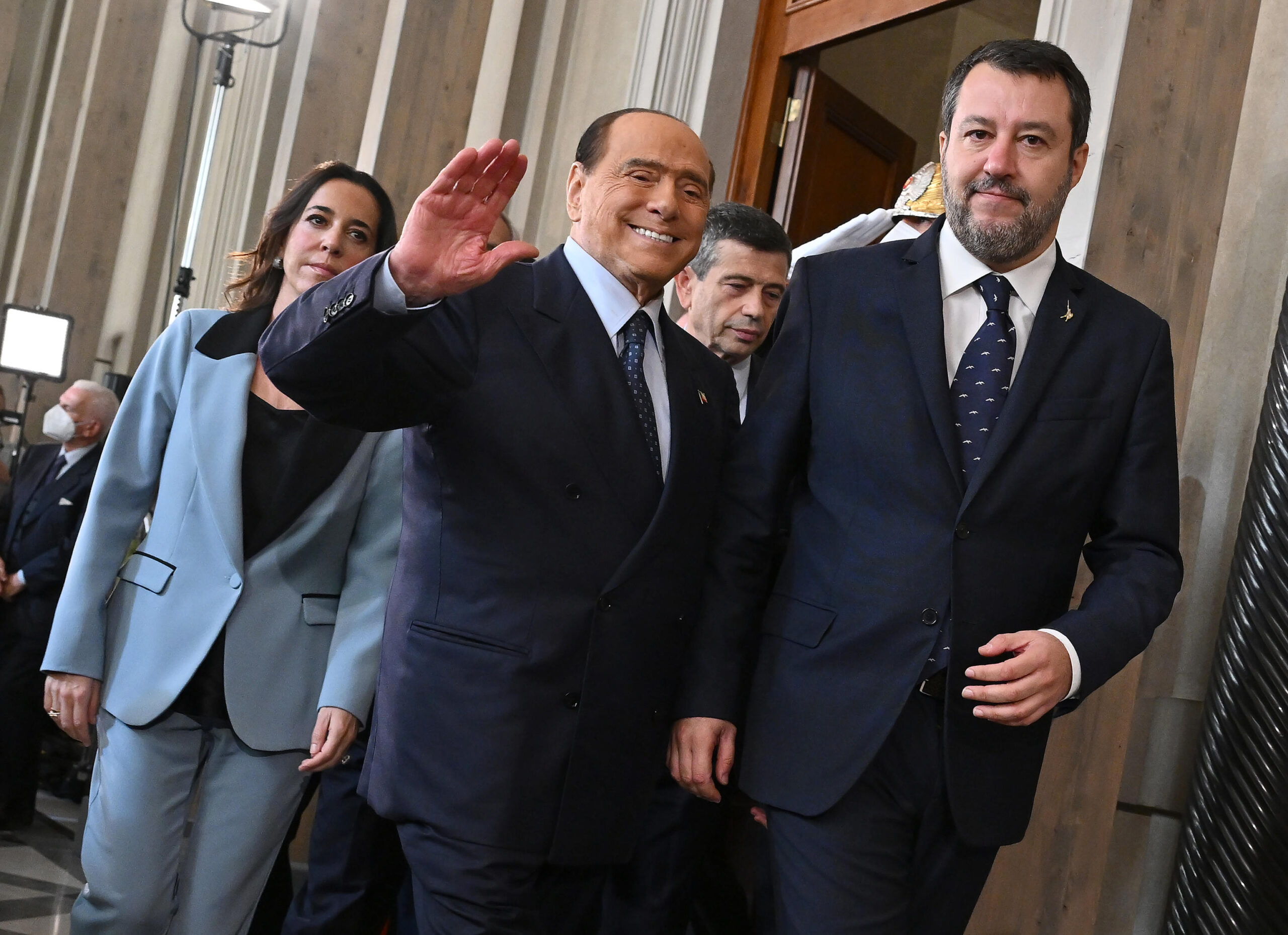 Ponte Sullo Stretto, Berlusconi E Salvini Esultano Per Il Via Libera ...