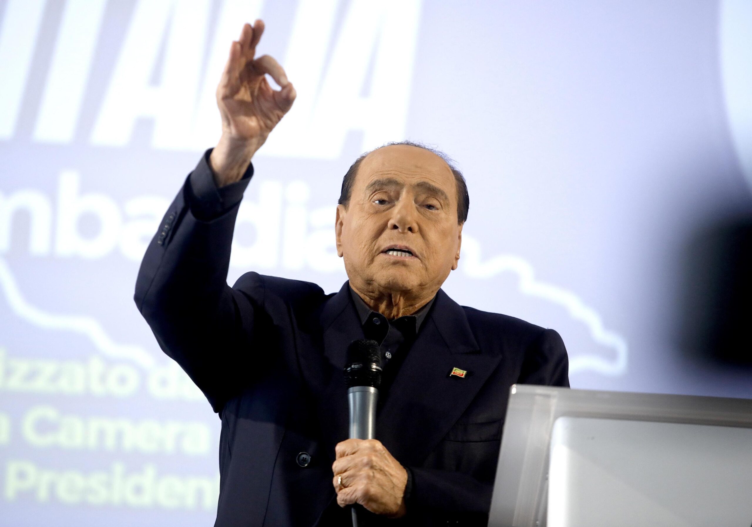 Silvio Berlusconi è stato dimesso dall’ospedale San Raffaele