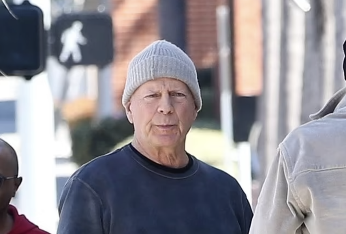 La moglie e la figlia di Bruce Willis raccontano quando si sono accorte che qualcosa non andava