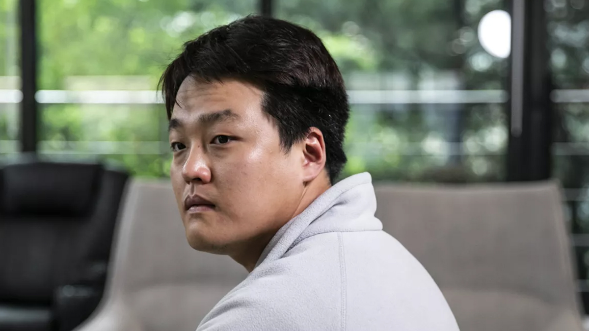 Photo of Cryptocurrency King Do Kwon in Handcuffs: He Burned $40 Billion in a Few Days