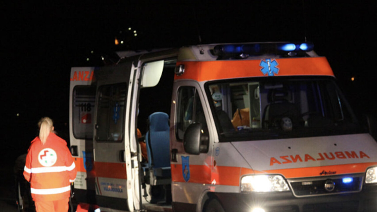 Asti, sparatoria in strada: ferita gravemente una donna