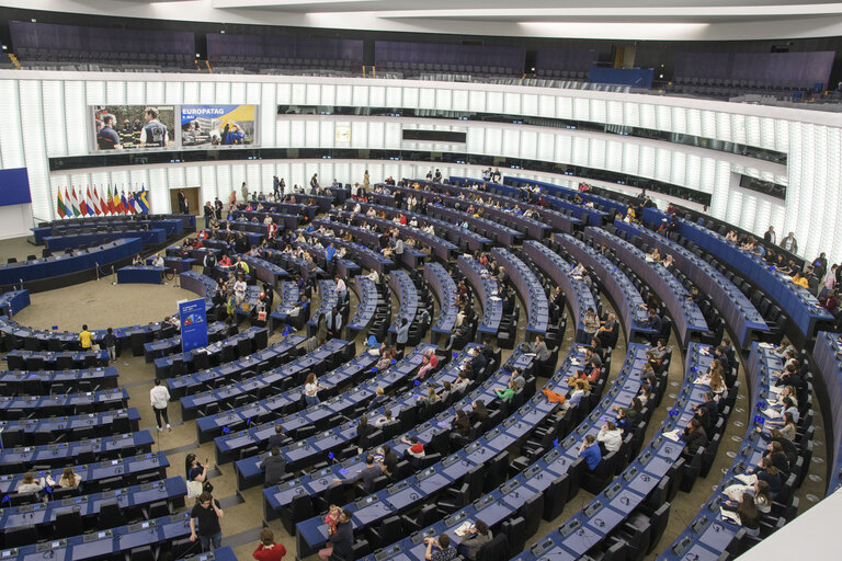 União Europeia 2024, rumo à votação de 6 a 9 de junho.  Porque todos adoram a data menos Portugal