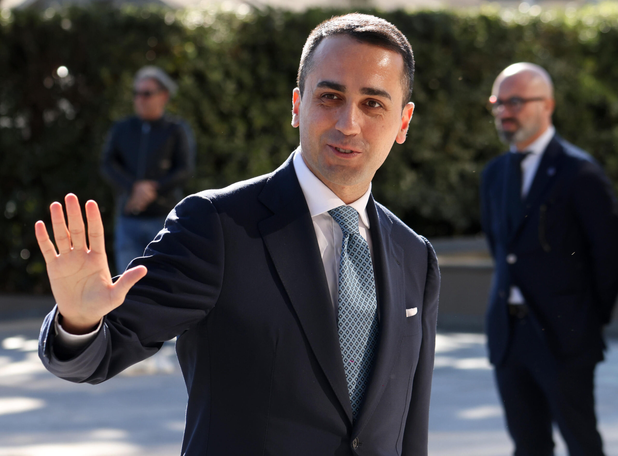 Agguato No Vax A Conte | Di Maio Rompe Il Silenzio Dopo 50 Giorni ...