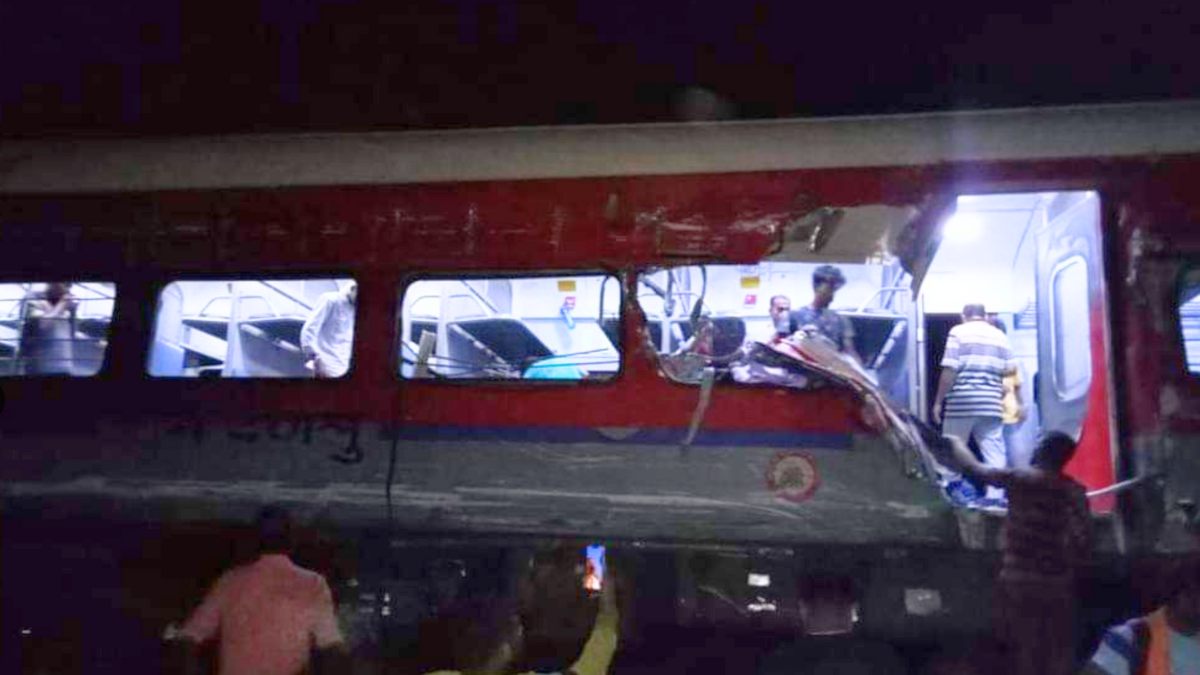 Tragedia in India, almeno 120 morti e 850 feriti dopo lo scontro tra due treni