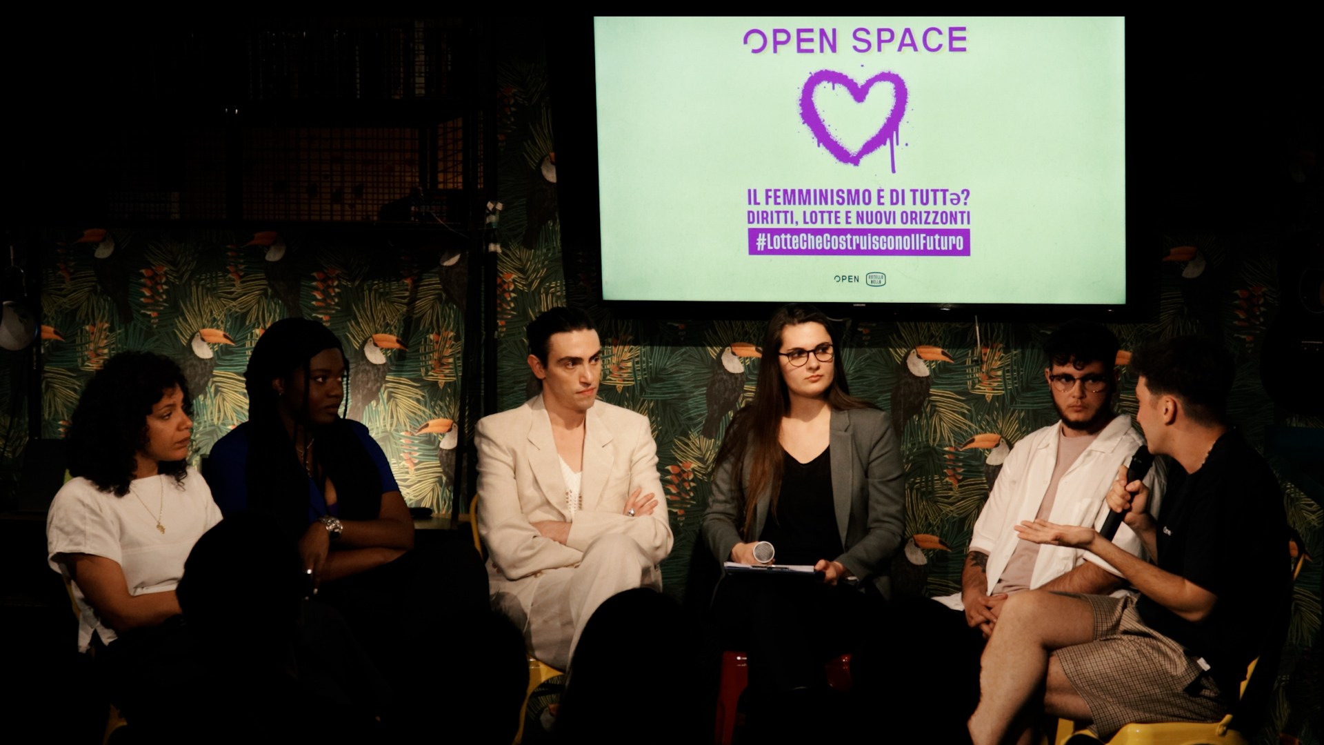 Dai diritti queer secondo Michele Bravi alle icone femministe con Sabrina Efionayi: la seconda serata di «Open Space» – Il video