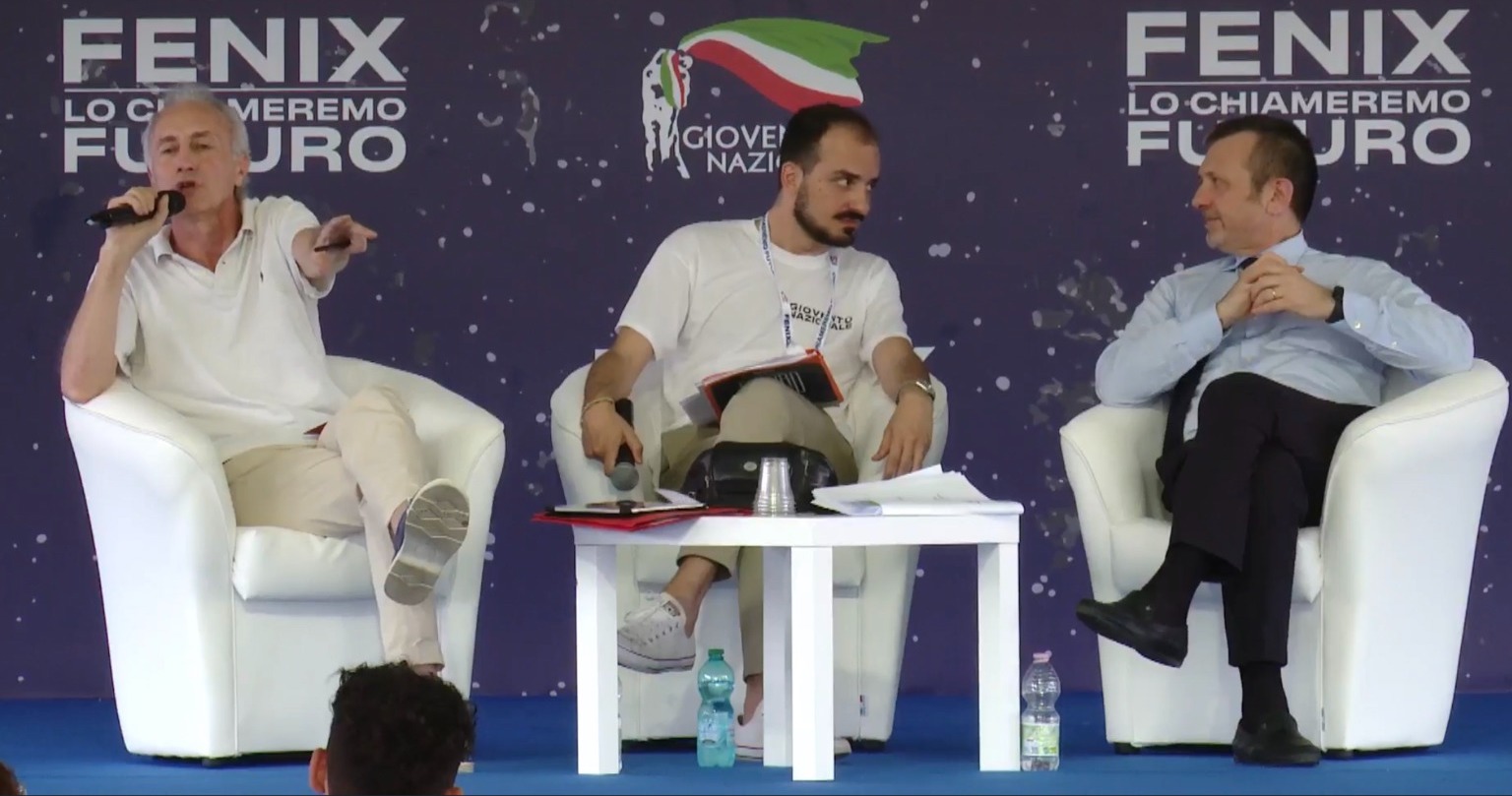 Marco Travaglio confessa alla kermesse dei baby Meloni: «Ho fumato un solo spinello e mi ha deluso: uno spreco di tempo» – Il video