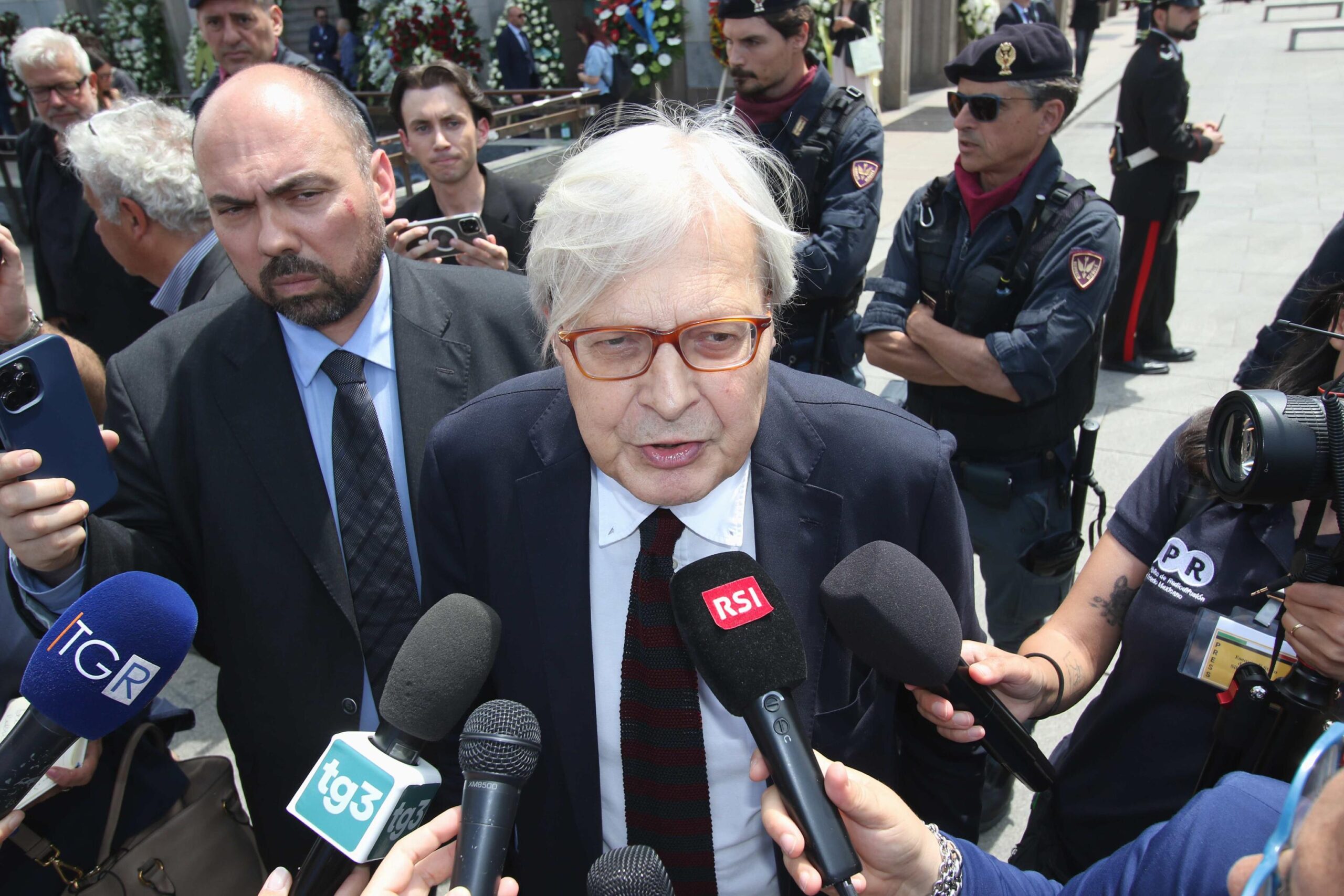 Sgarbi contro Report | in bilico il servizio Rai sul presunto quadro