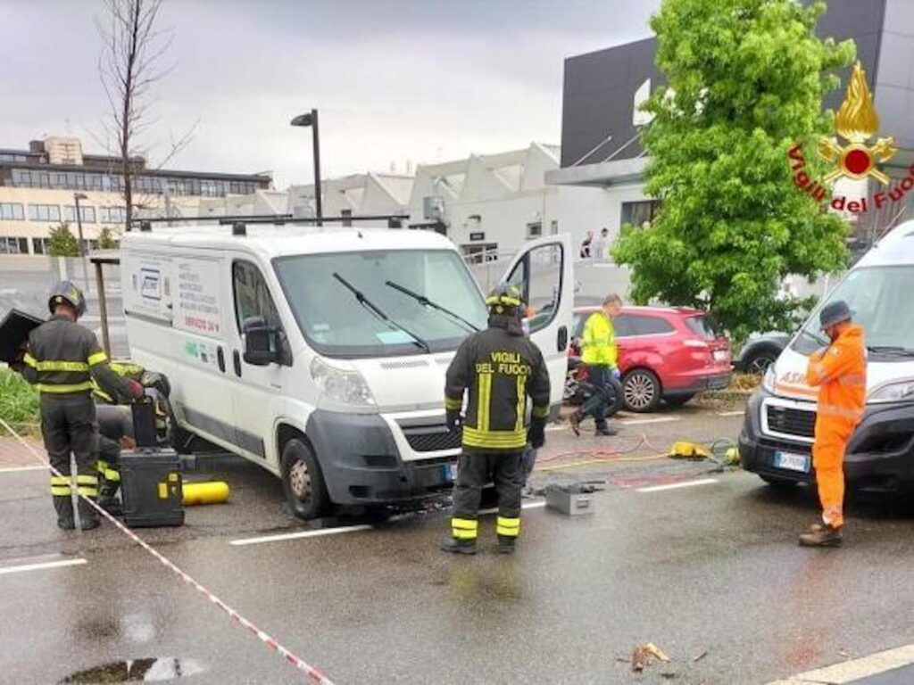 Tenta Di Fermare Il Suo Furgone In Discesa, Tragedia A Milano: Travolto ...