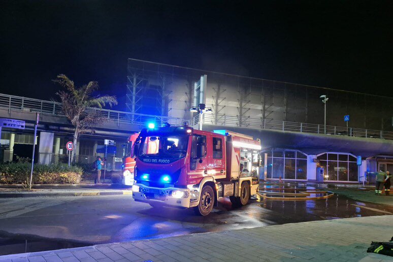 incendio aeroporto catania